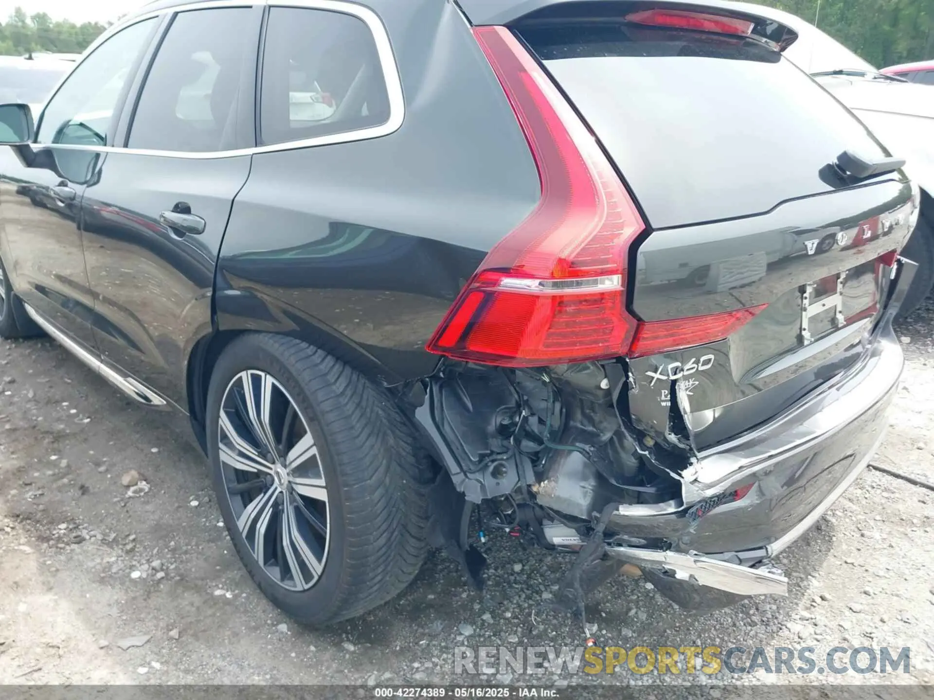6 fotografías del automóvil dañado YV4062RLXN1087637 VOLVO XC60 2022