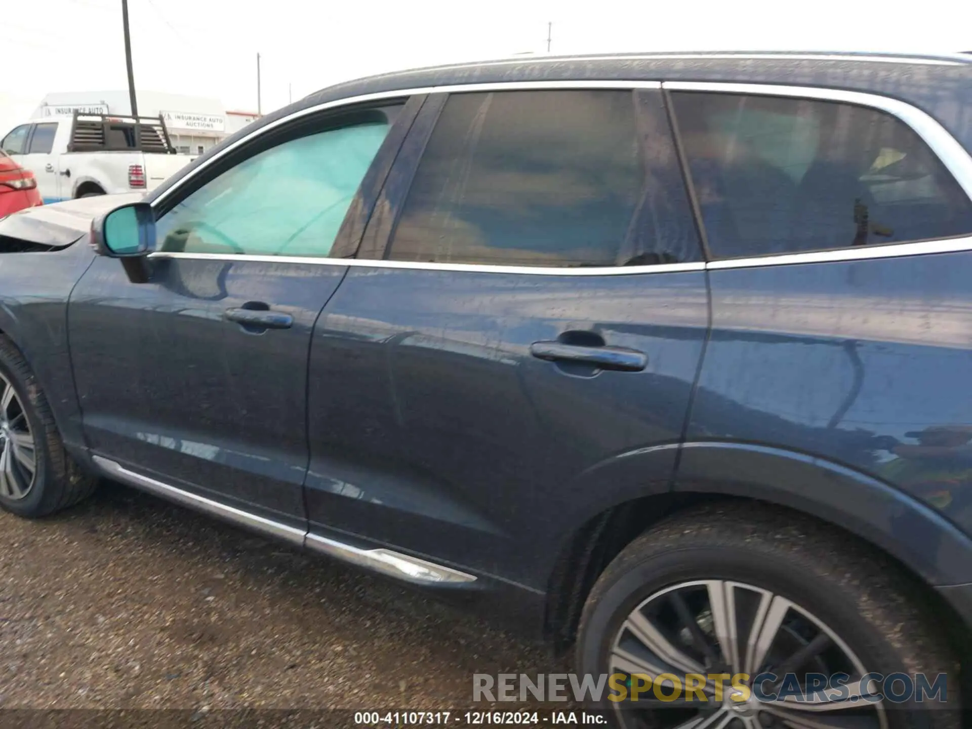 13 fotografías del automóvil dañado YV4L12DL5N1045752 VOLVO XC60 2022