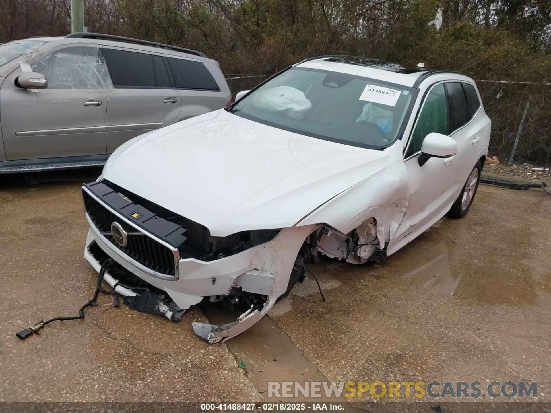 2 fotografías del automóvil dañado YV4L12RK0N1047263 VOLVO XC60 2022