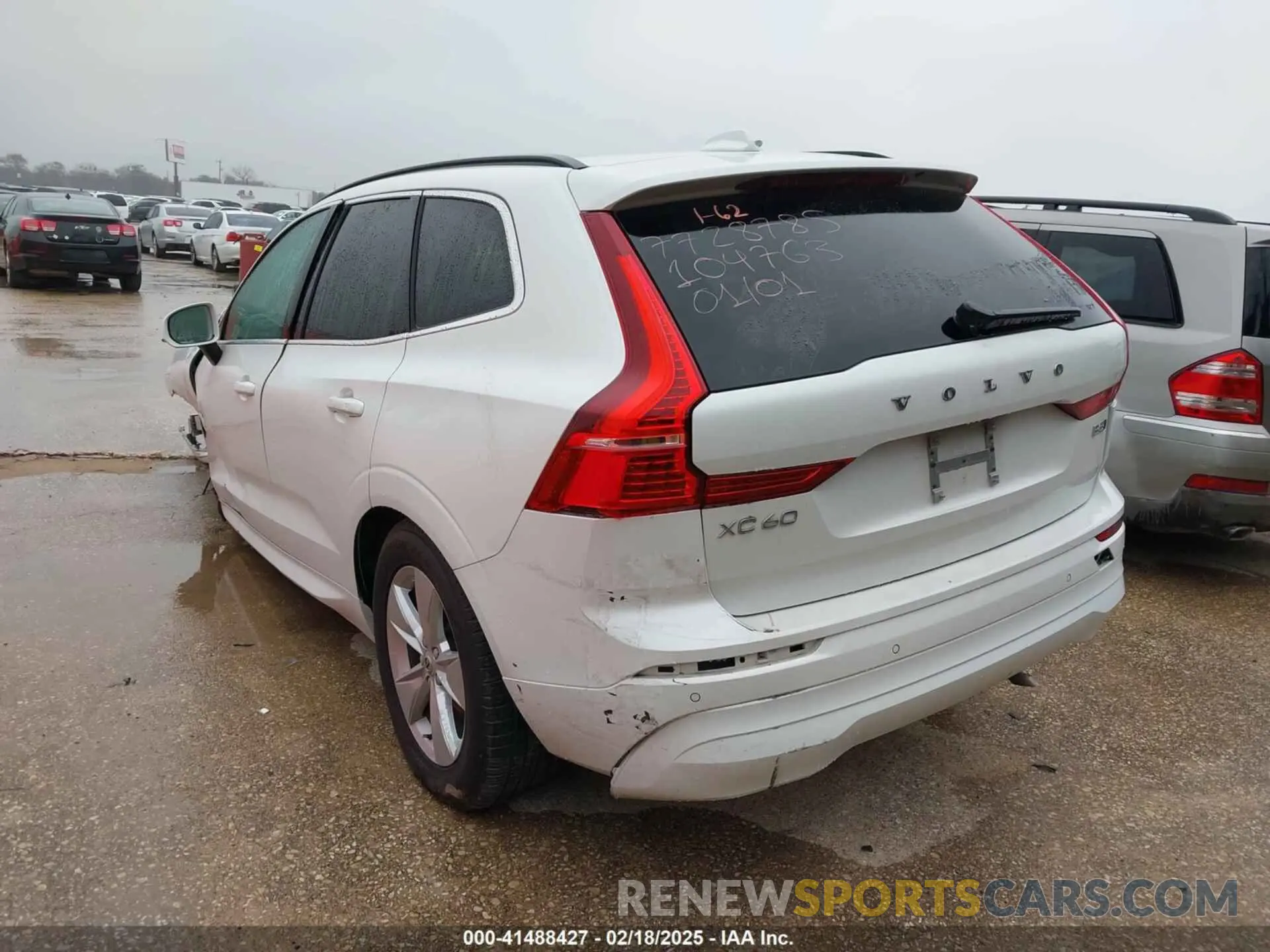 3 fotografías del automóvil dañado YV4L12RK0N1047263 VOLVO XC60 2022