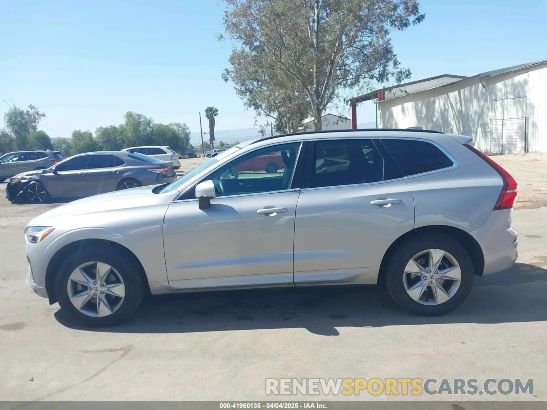 14 fotografías del automóvil dañado YV4L12RK2N1052643 VOLVO XC60 2022