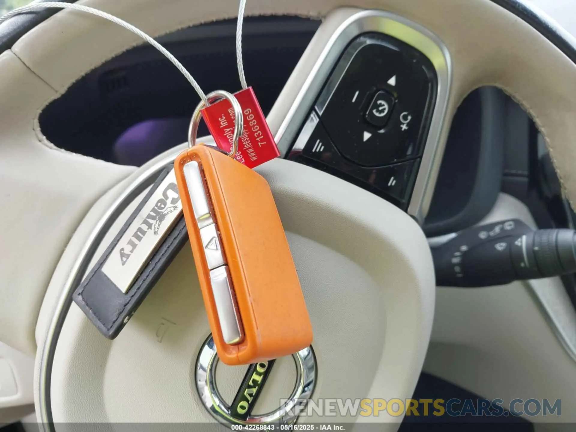11 fotografías del automóvil dañado YV4L12RL0N1087044 VOLVO XC60 2022