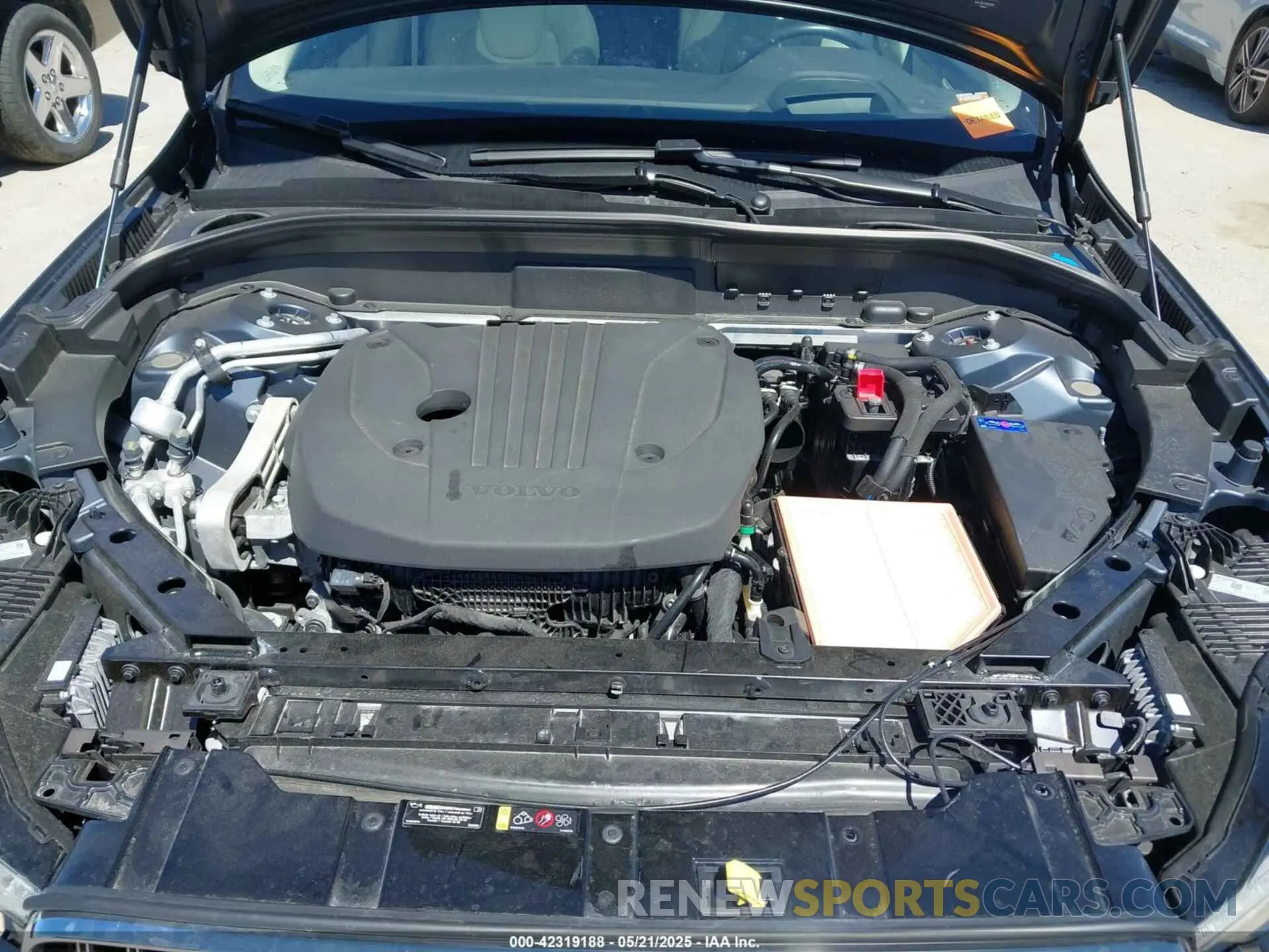 10 fotografías del automóvil dañado YV4L12RL9N1002850 VOLVO XC60 2022