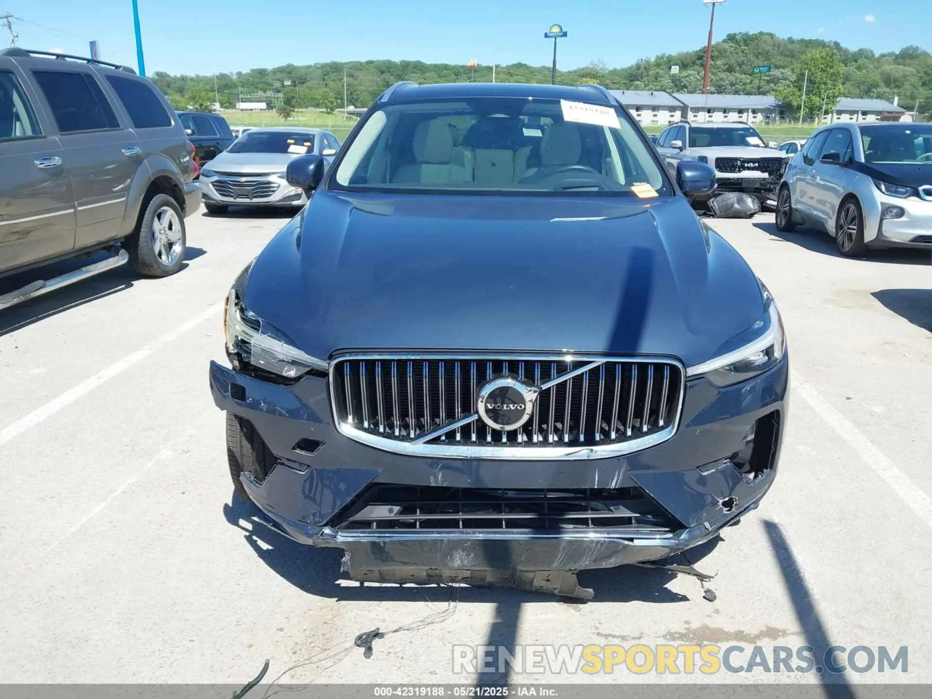 12 fotografías del automóvil dañado YV4L12RL9N1002850 VOLVO XC60 2022