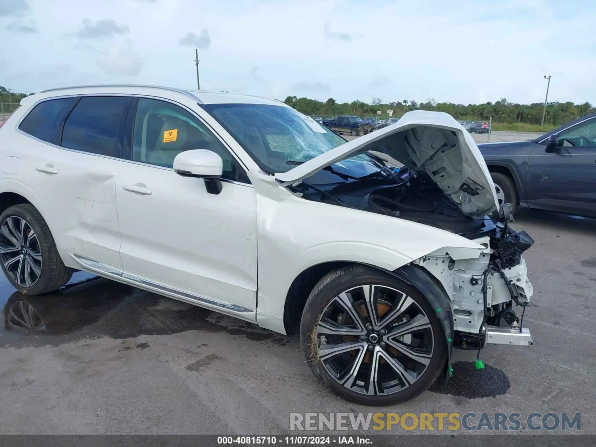 12 fotografías del automóvil dañado YV4L12DA1P1340199 VOLVO XC60 2023