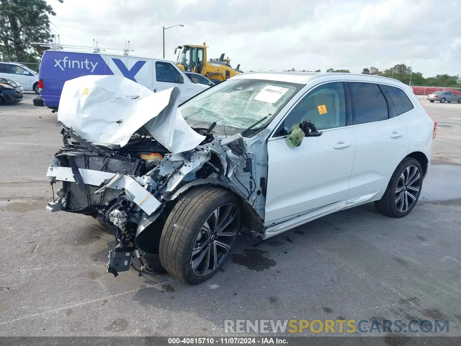 2 fotografías del automóvil dañado YV4L12DA1P1340199 VOLVO XC60 2023