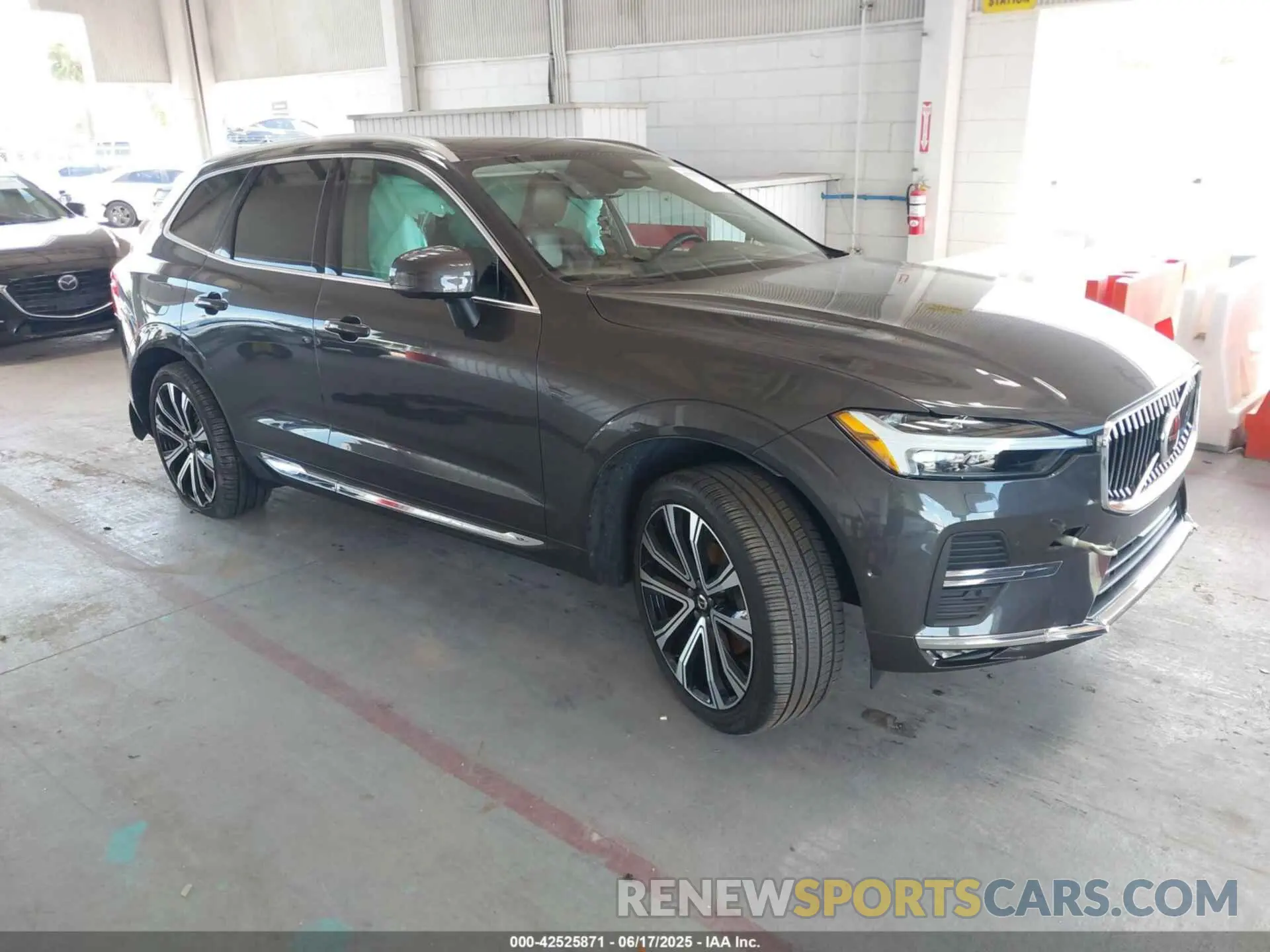 1 fotografías del automóvil dañado YV4L12DA6P1192325 VOLVO XC60 2023
