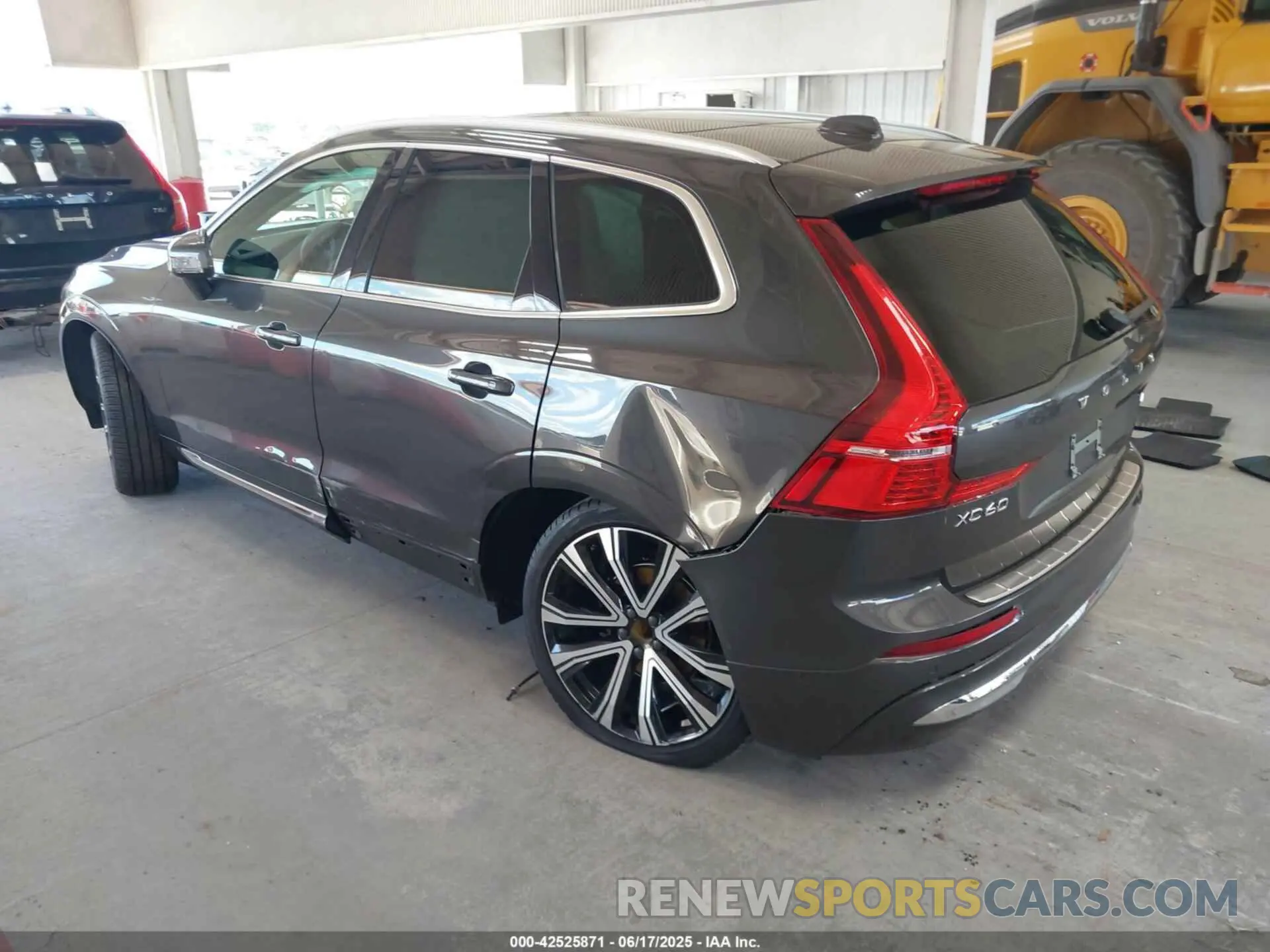 3 fotografías del automóvil dañado YV4L12DA6P1192325 VOLVO XC60 2023