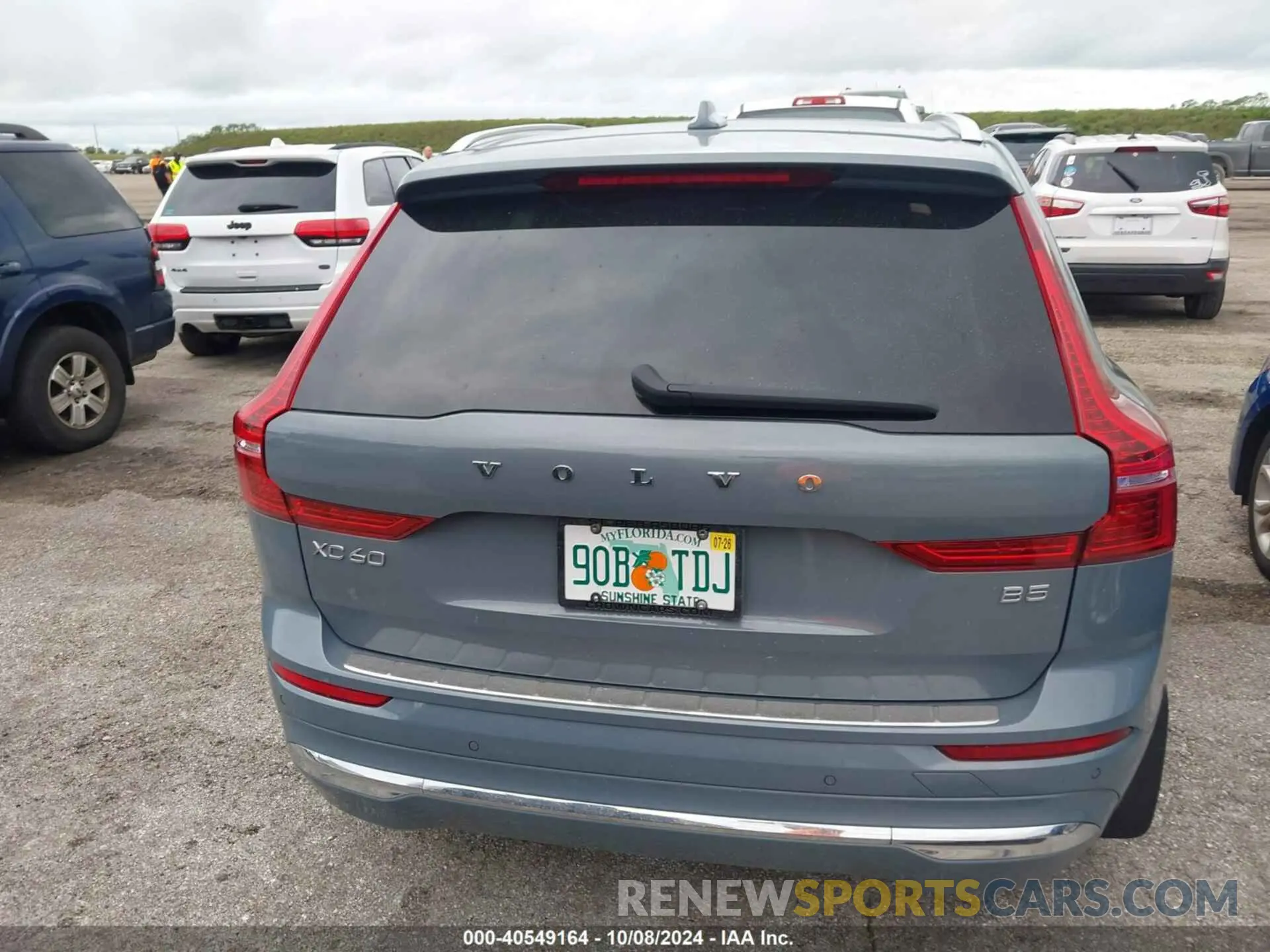 16 fotografías del automóvil dañado YV4L12DN0P1383743 VOLVO XC60 2023