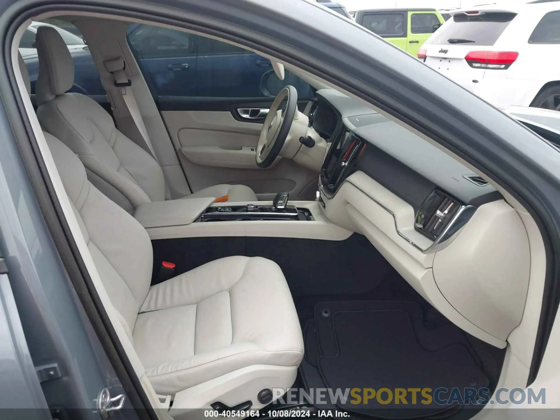 5 fotografías del automóvil dañado YV4L12DN0P1383743 VOLVO XC60 2023