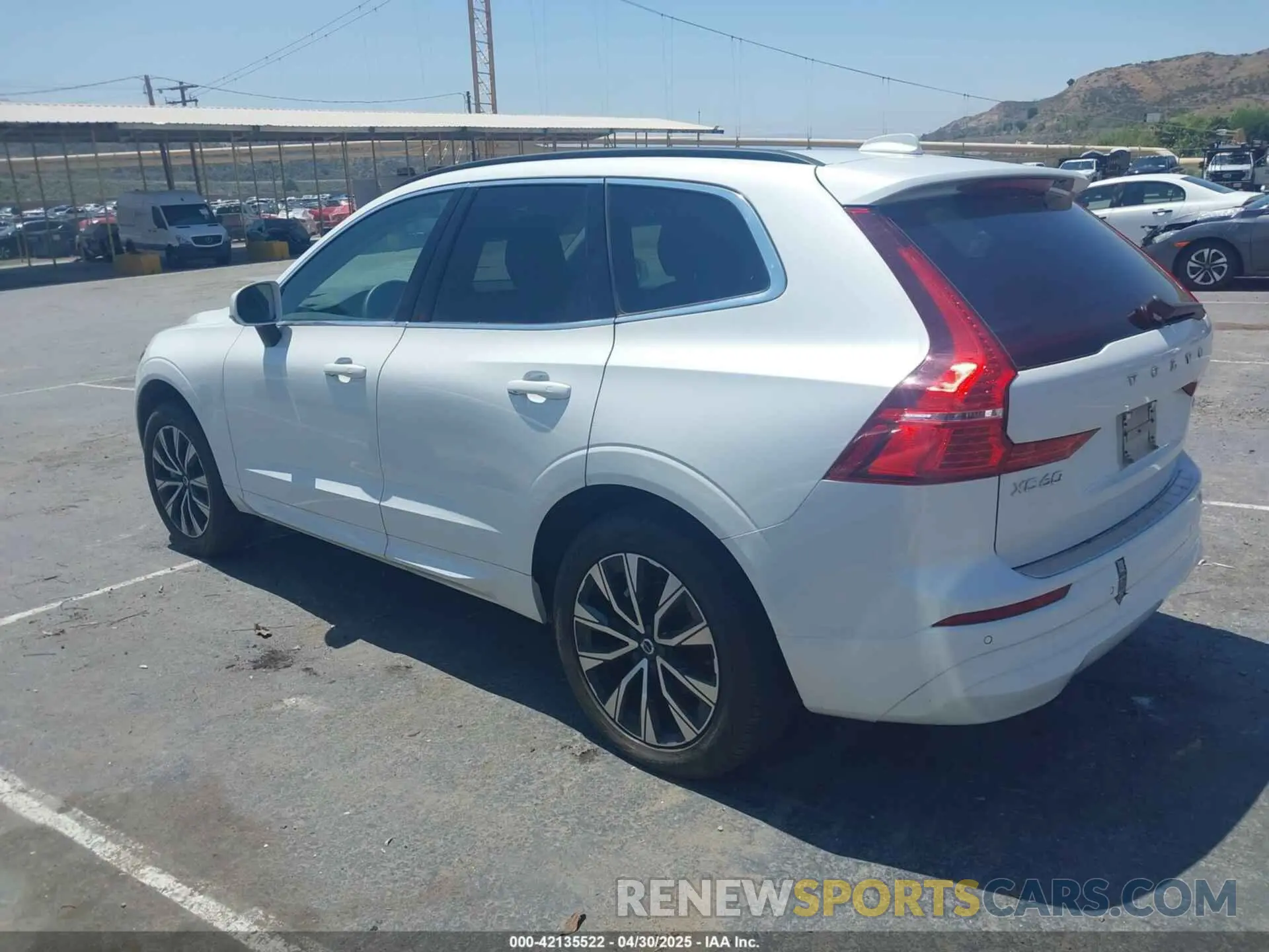 3 fotografías del automóvil dañado YV4L12DV4P1211246 VOLVO XC60 2023