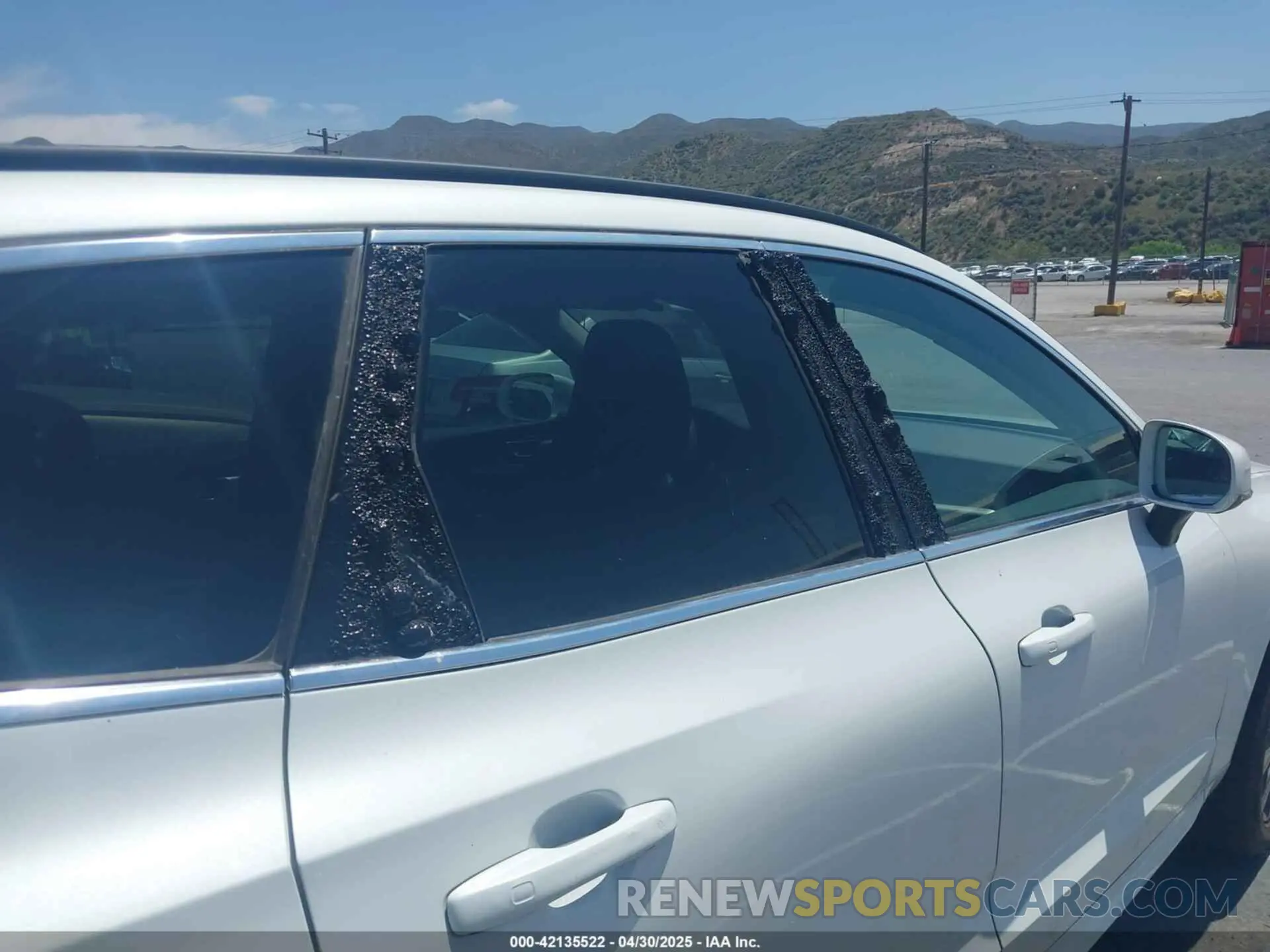 6 fotografías del automóvil dañado YV4L12DV4P1211246 VOLVO XC60 2023
