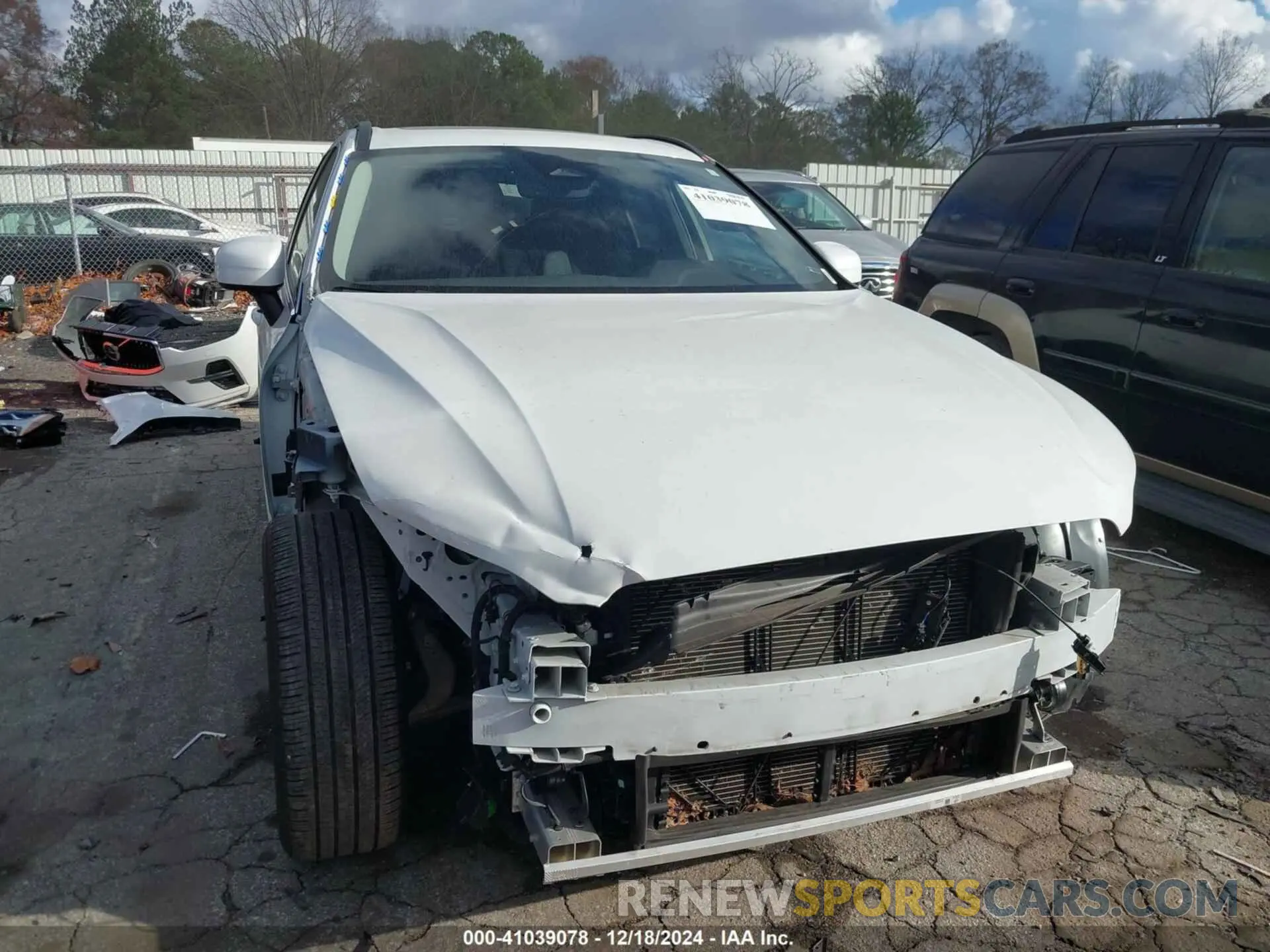 12 fotografías del automóvil dañado YV4L12DVXP1358431 VOLVO XC60 2023