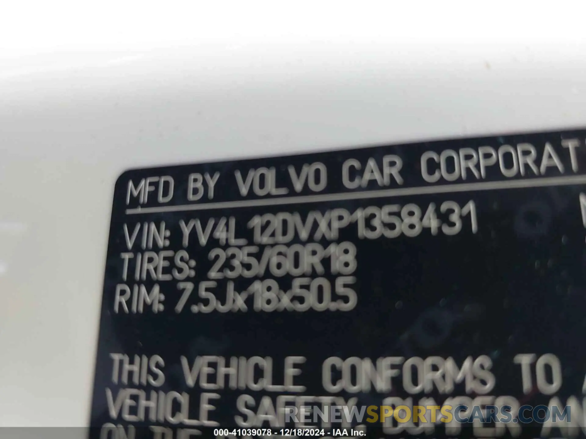 9 fotografías del automóvil dañado YV4L12DVXP1358431 VOLVO XC60 2023