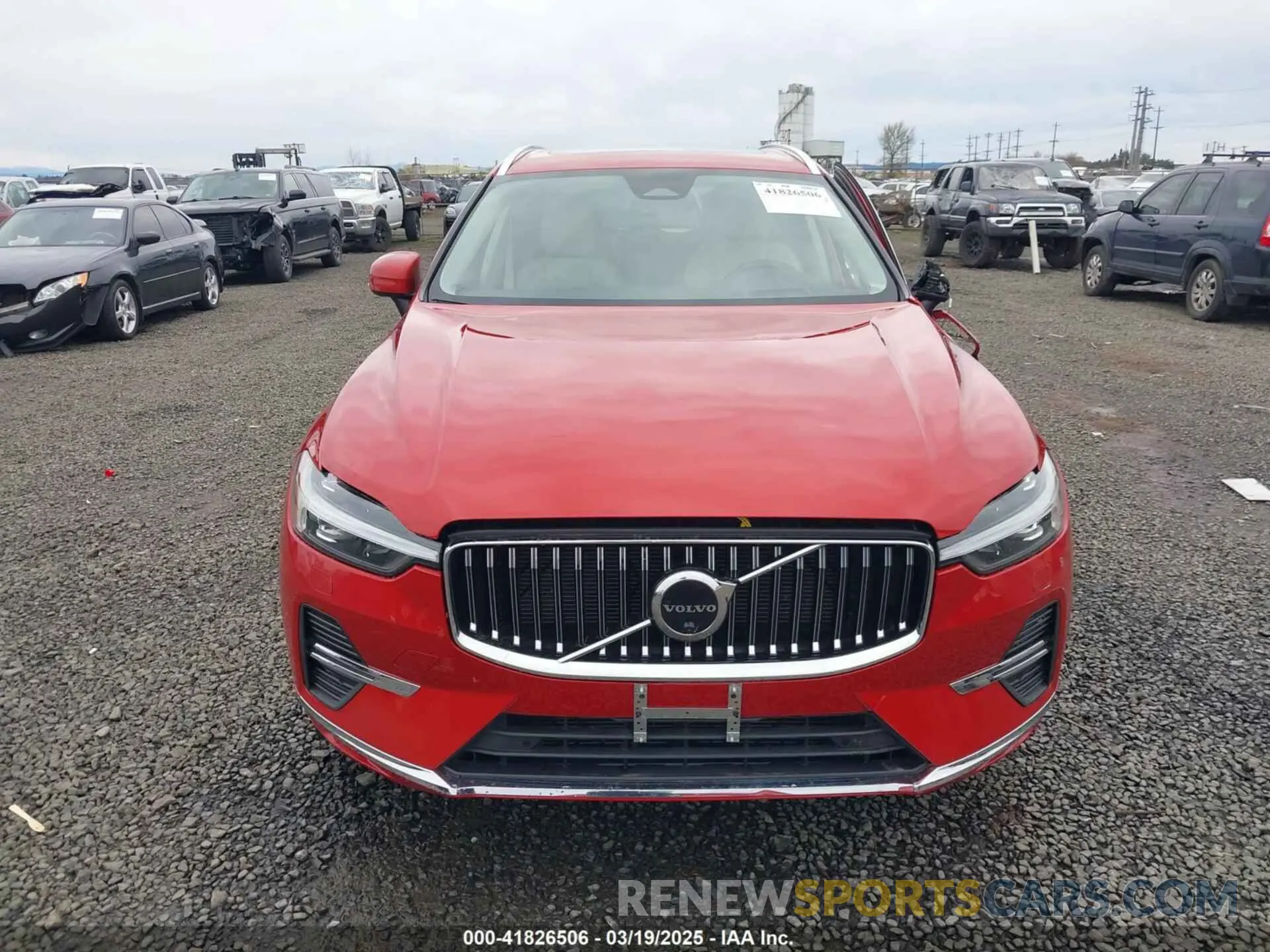 12 fotografías del automóvil dañado YV4L12RA7P1383373 VOLVO XC60 2023
