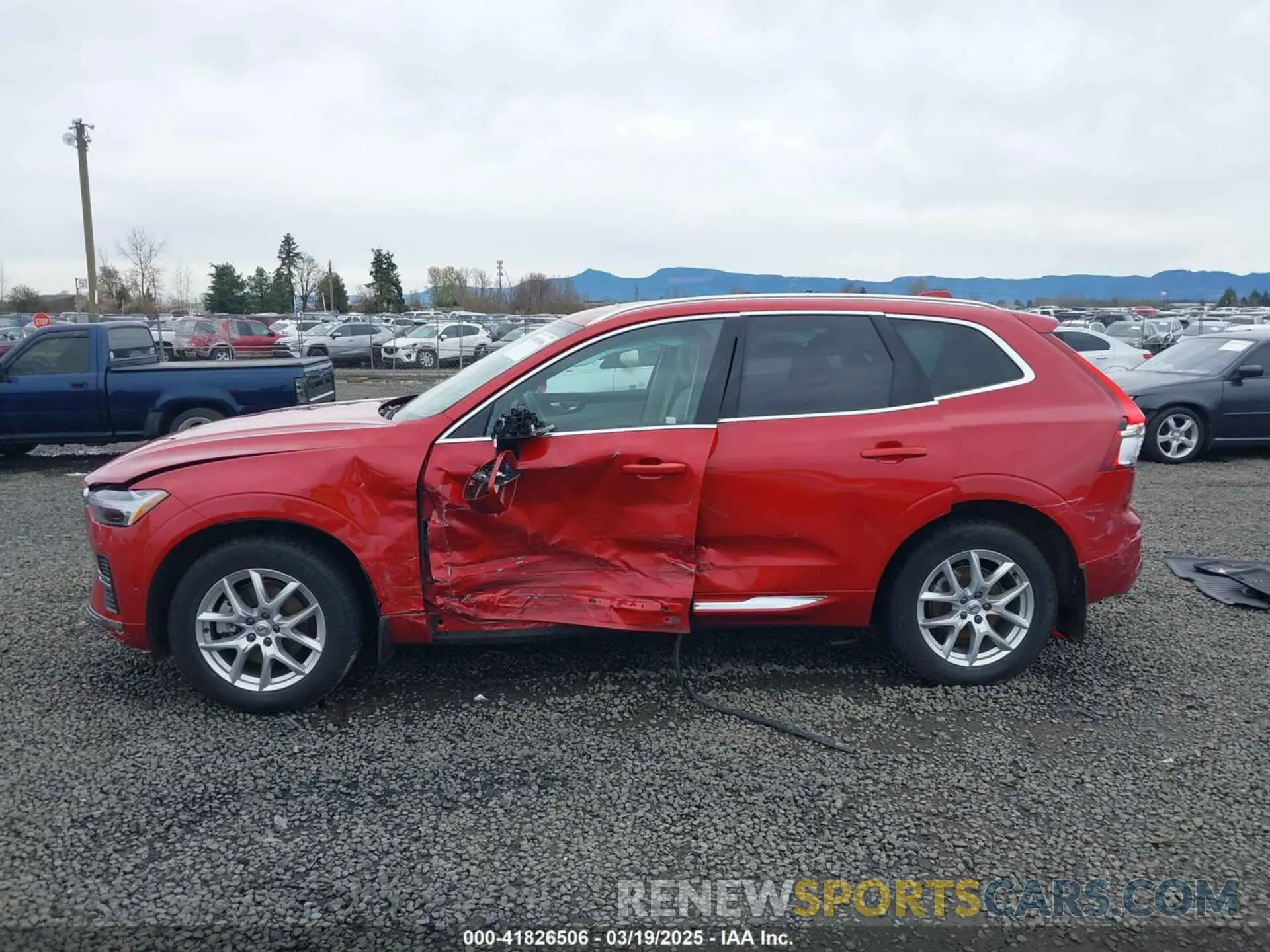 14 fotografías del automóvil dañado YV4L12RA7P1383373 VOLVO XC60 2023