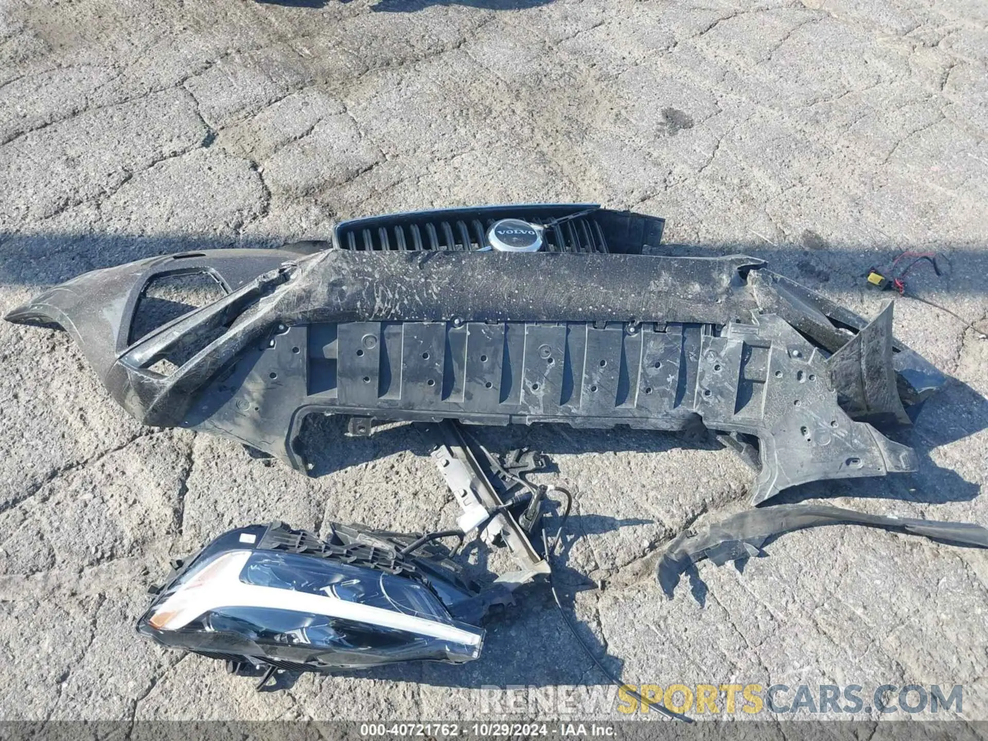 12 fotografías del automóvil dañado YV4L12RV0P1374839 VOLVO XC60 2023