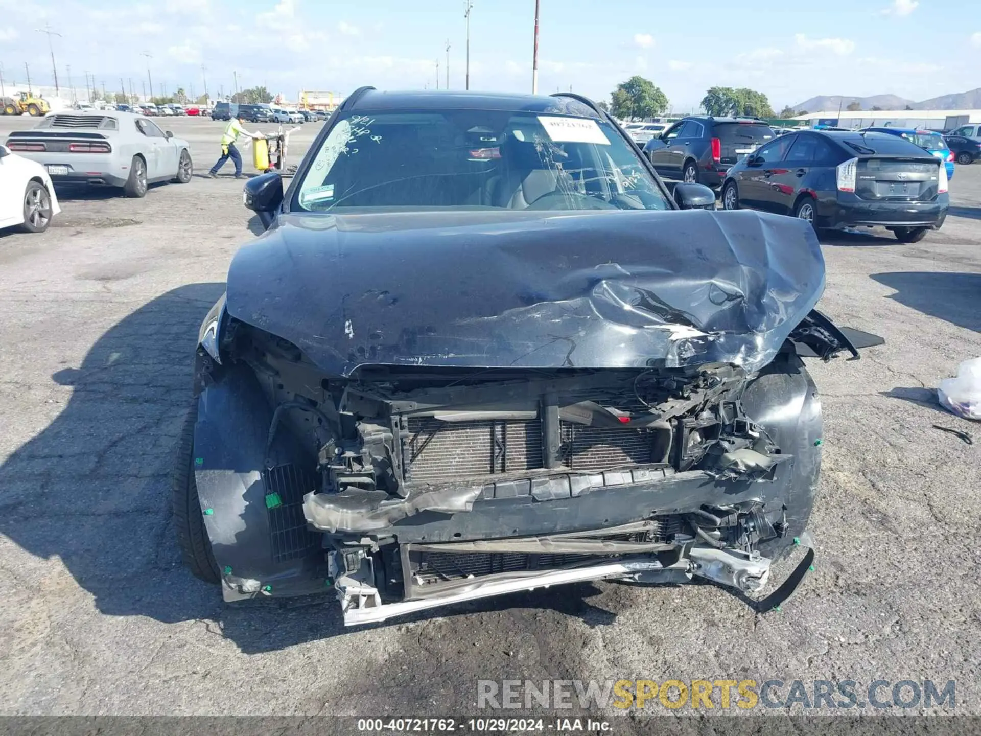 13 fotografías del automóvil dañado YV4L12RV0P1374839 VOLVO XC60 2023