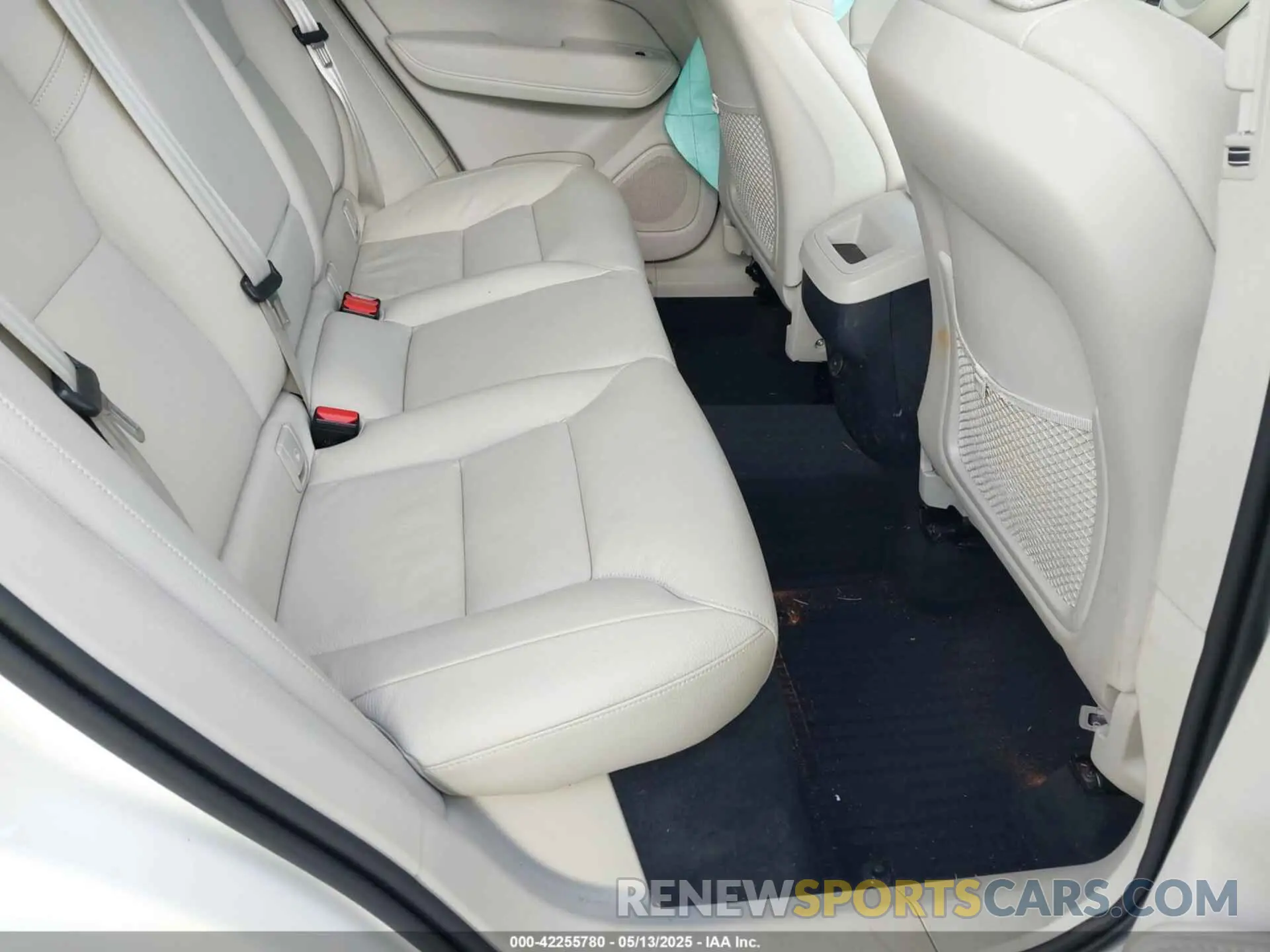 8 fotografías del automóvil dañado YV4L12RK2R1910232 VOLVO XC60 2024
