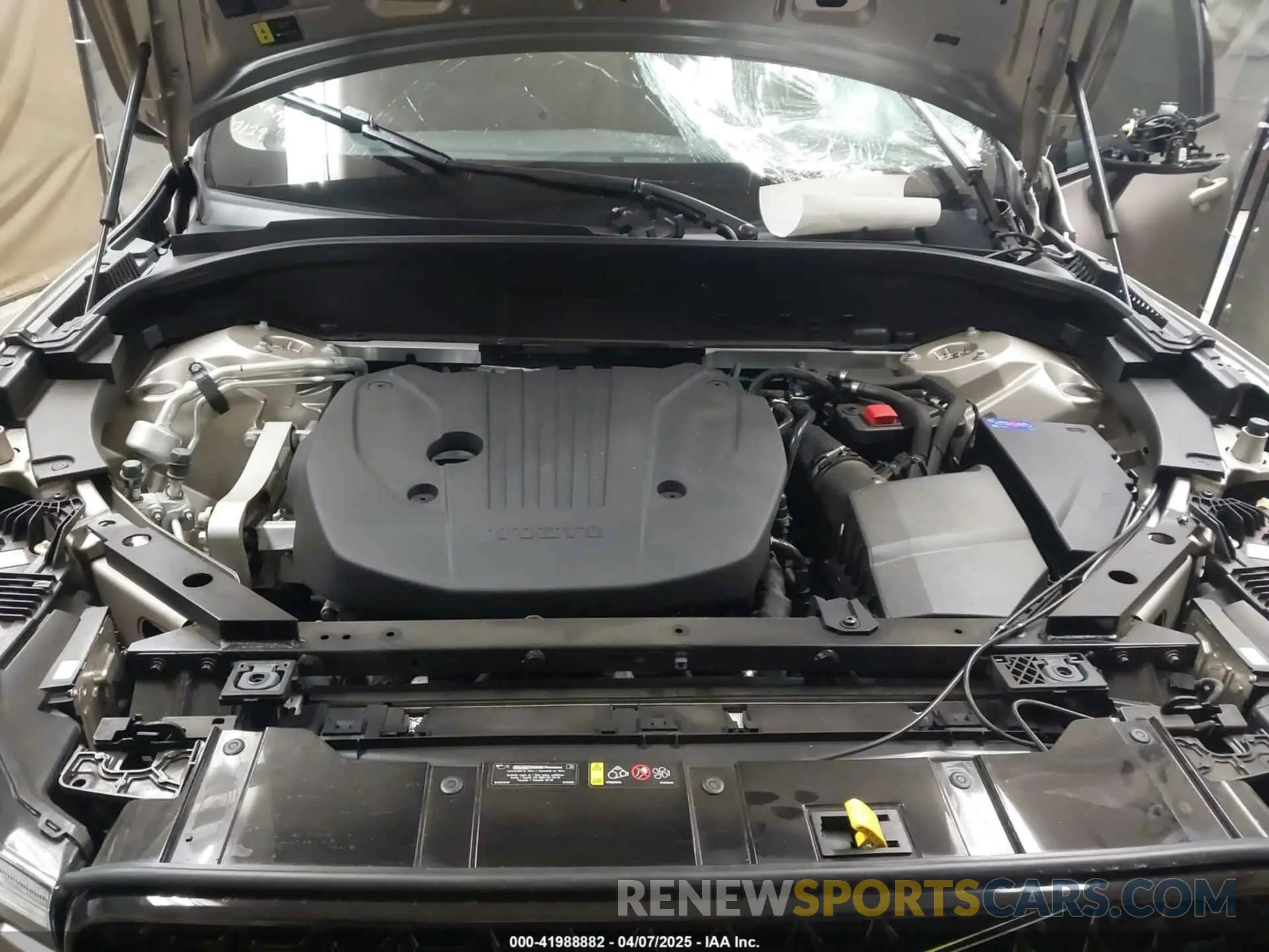 10 fotografías del automóvil dañado YV4L12RK5R1837129 VOLVO XC60 2024
