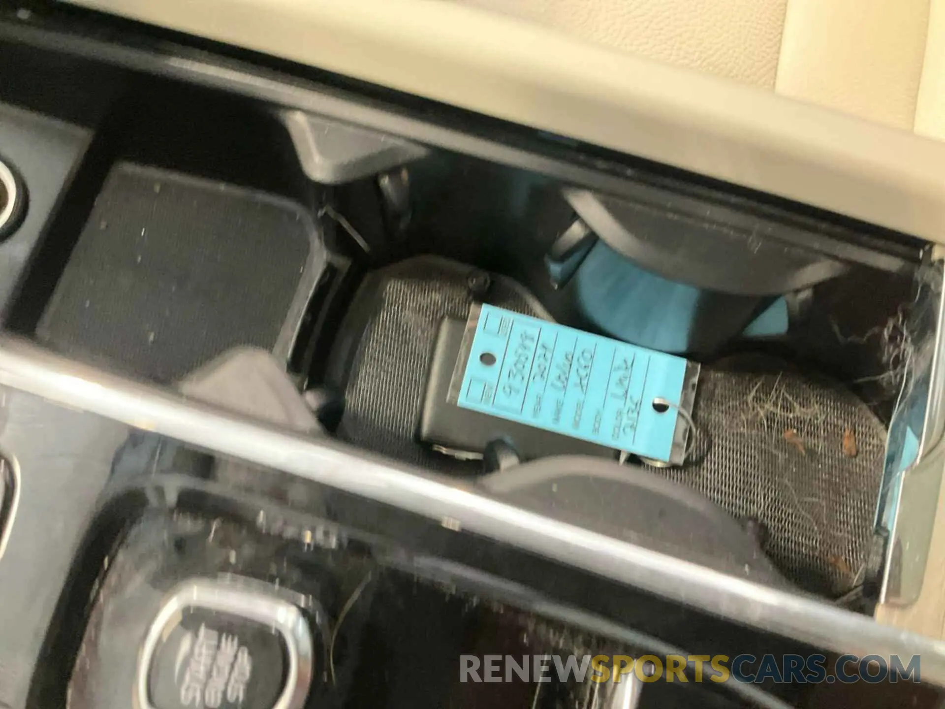 10 fotografías del automóvil dañado YV4L12RL7R1930548 VOLVO XC60 2024