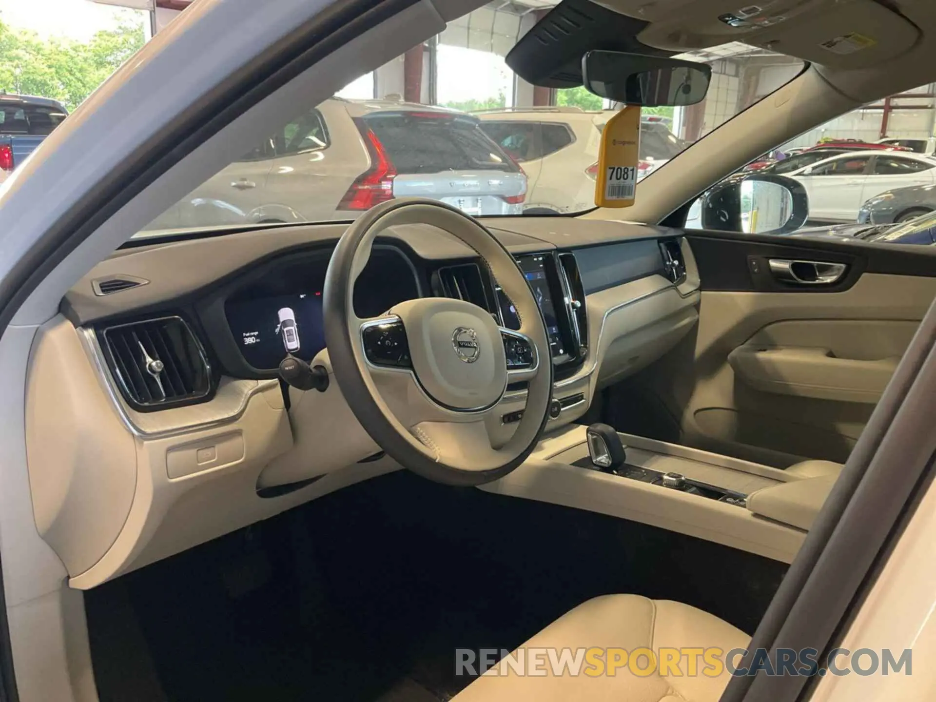 11 fotografías del automóvil dañado YV4L12RL7R1930548 VOLVO XC60 2024