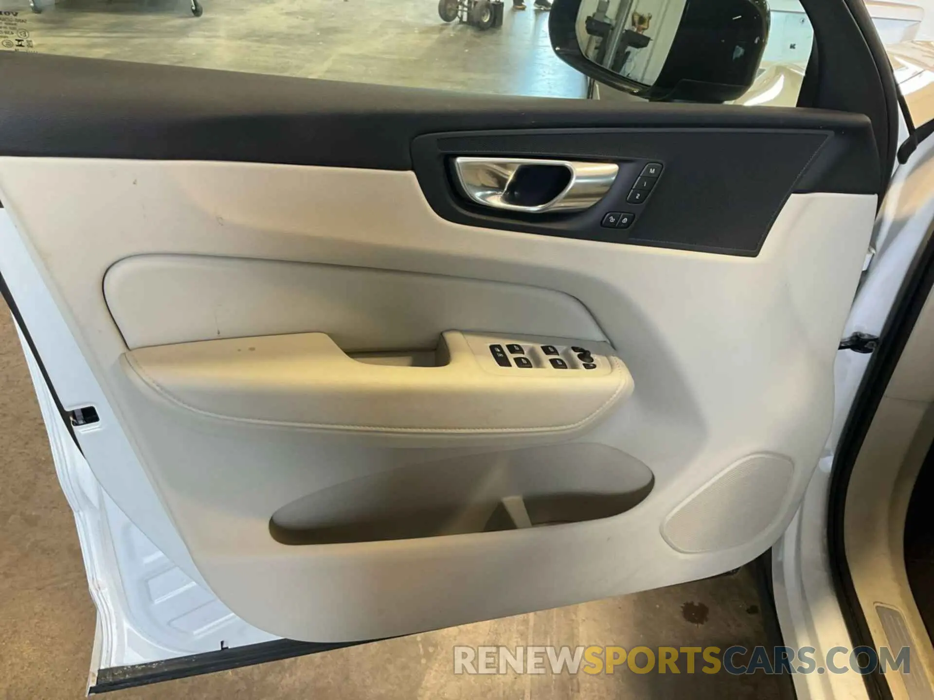 22 fotografías del automóvil dañado YV4L12RL7R1930548 VOLVO XC60 2024
