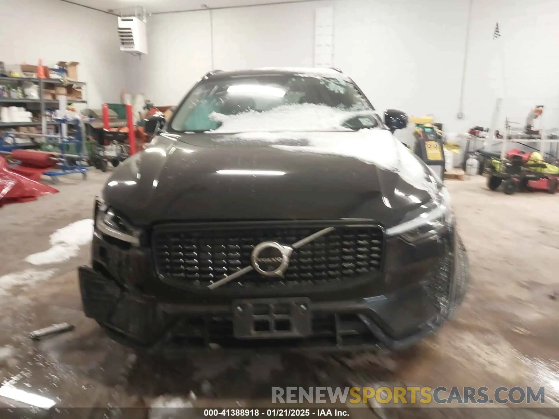 12 fotografías del automóvil dañado YV4L12RL8R1823184 VOLVO XC60 2024