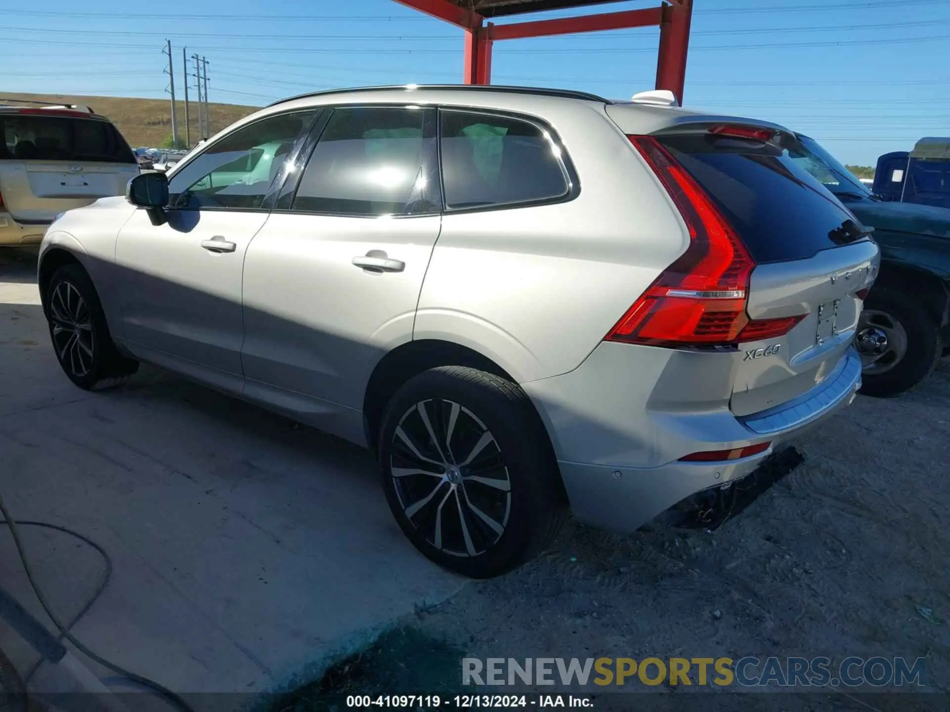3 fotografías del automóvil dañado YV4L12RL8R1840809 VOLVO XC60 2024