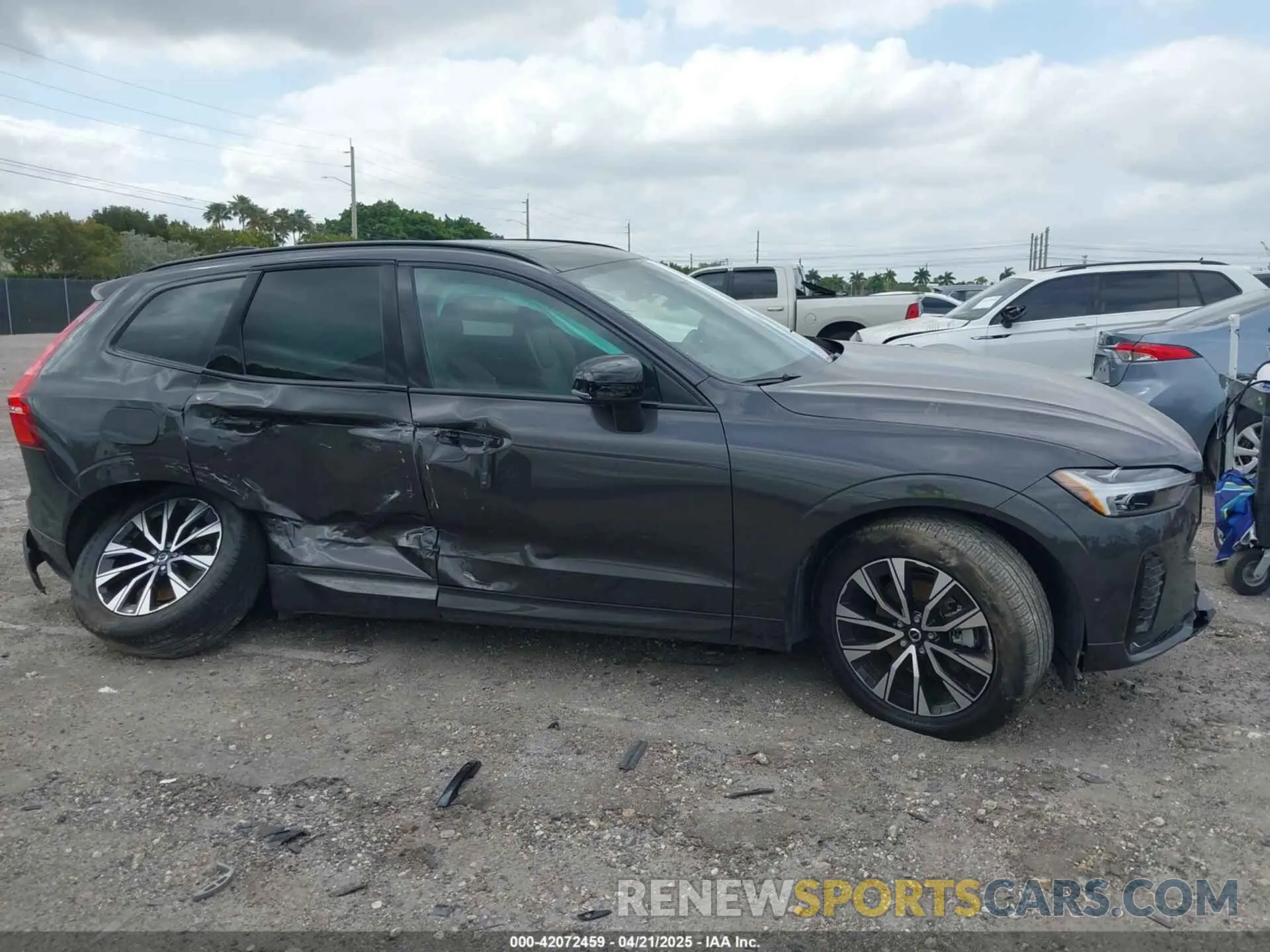 6 fotografías del automóvil dañado YV4L12RL9R1791846 VOLVO XC60 2024