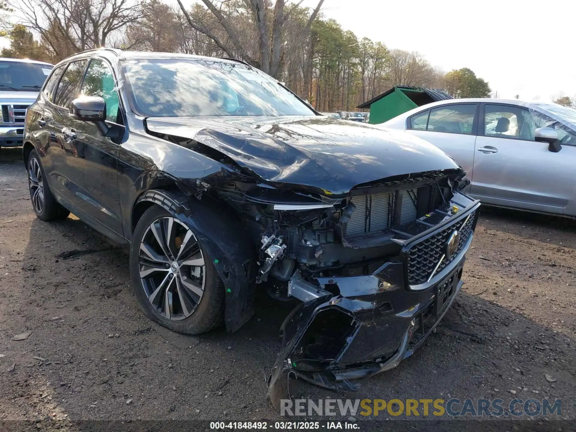 6 fotografías del automóvil dañado YV4M12RC0S1017821 VOLVO XC60 2025