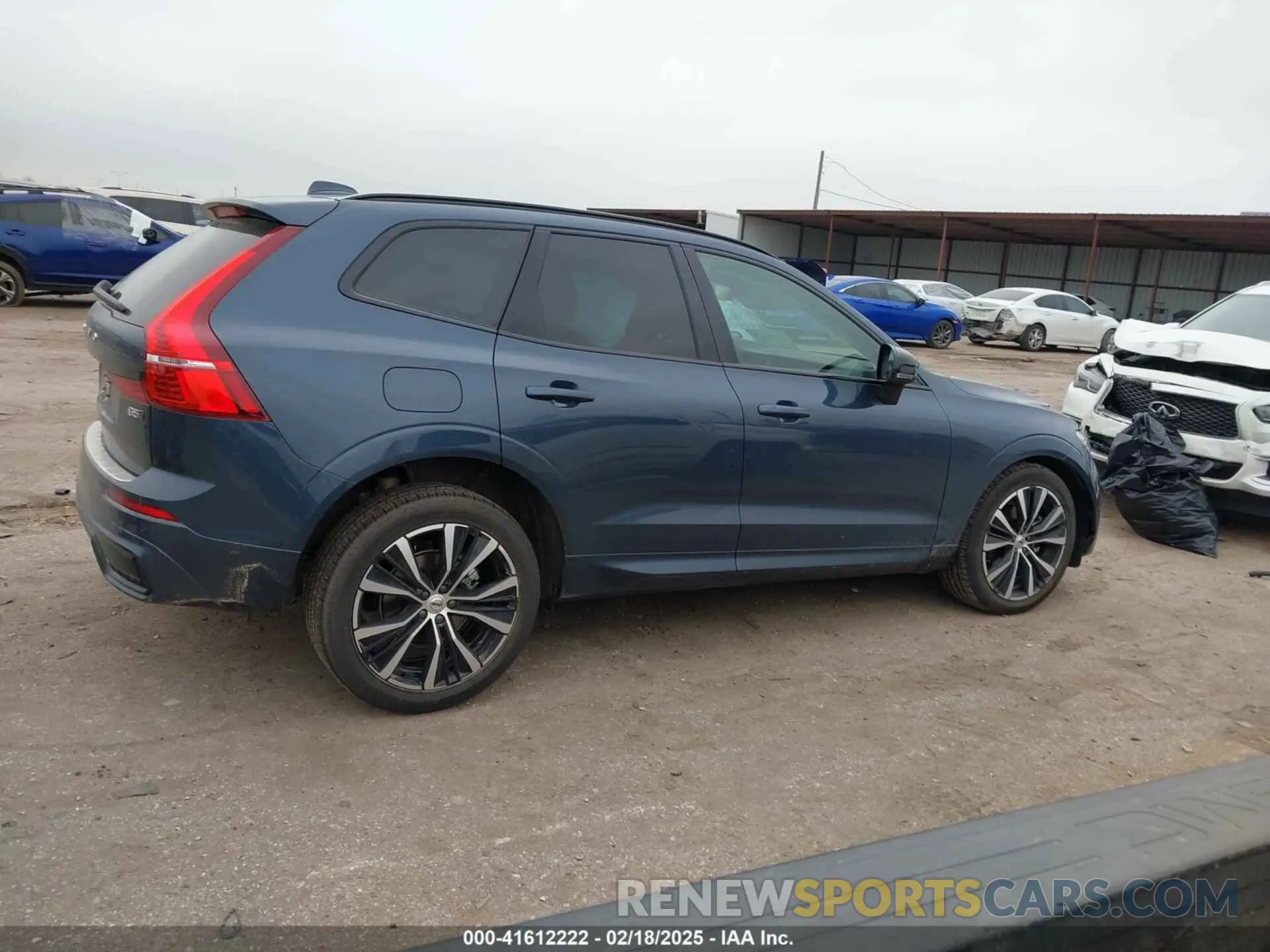 14 fotografías del automóvil dañado YV4M12RC6S1056025 VOLVO XC60 2025