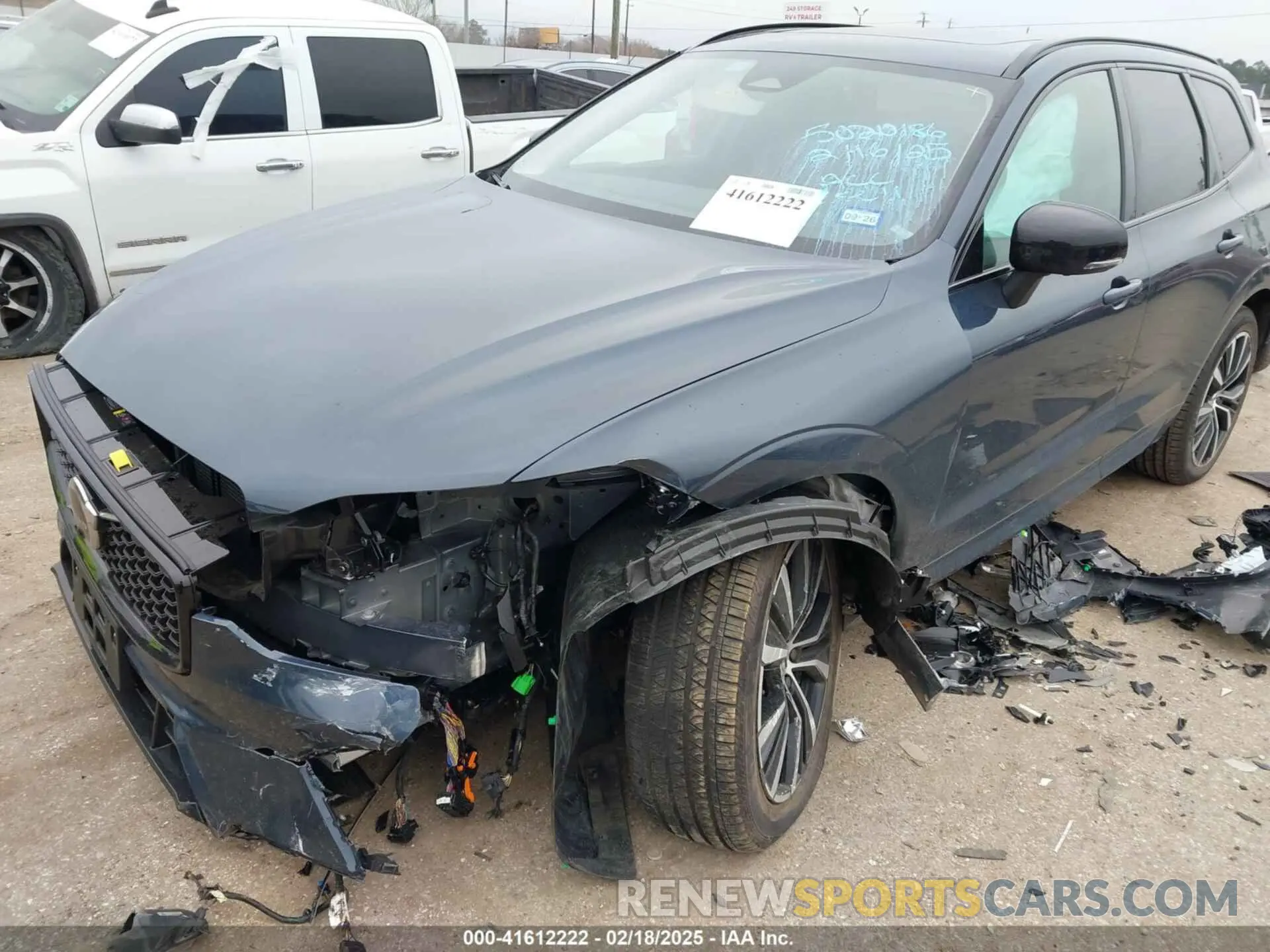 6 fotografías del automóvil dañado YV4M12RC6S1056025 VOLVO XC60 2025