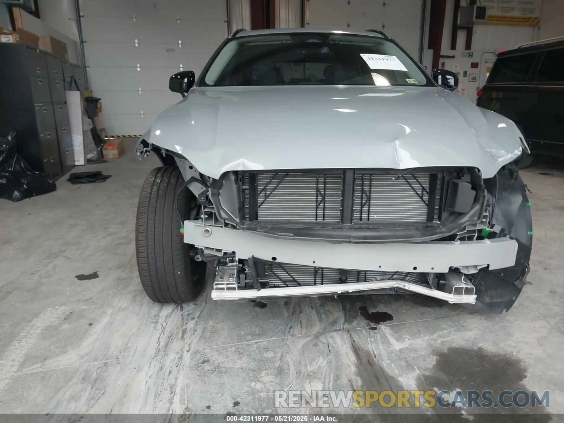 6 fotografías del automóvil dañado YV4M12RJ5S1012032 VOLVO XC60 2025