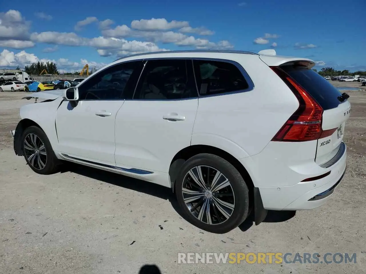 2 fotografías del automóvil dañado YV4L12DL1N1080997 VOLVO XC60 B5 IN 2022