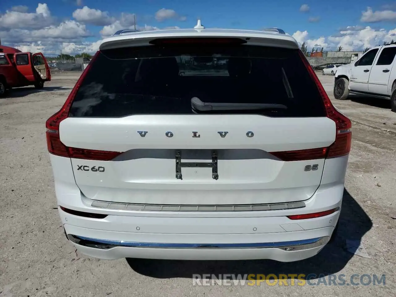6 fotografías del automóvil dañado YV4L12DL1N1080997 VOLVO XC60 B5 IN 2022