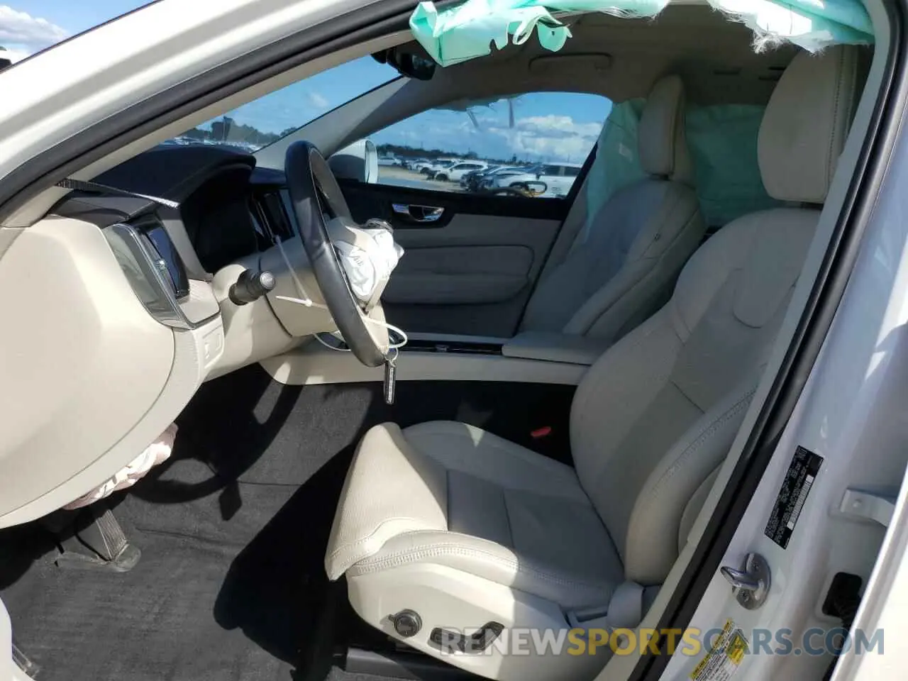 7 fotografías del automóvil dañado YV4L12DL1N1080997 VOLVO XC60 B5 IN 2022