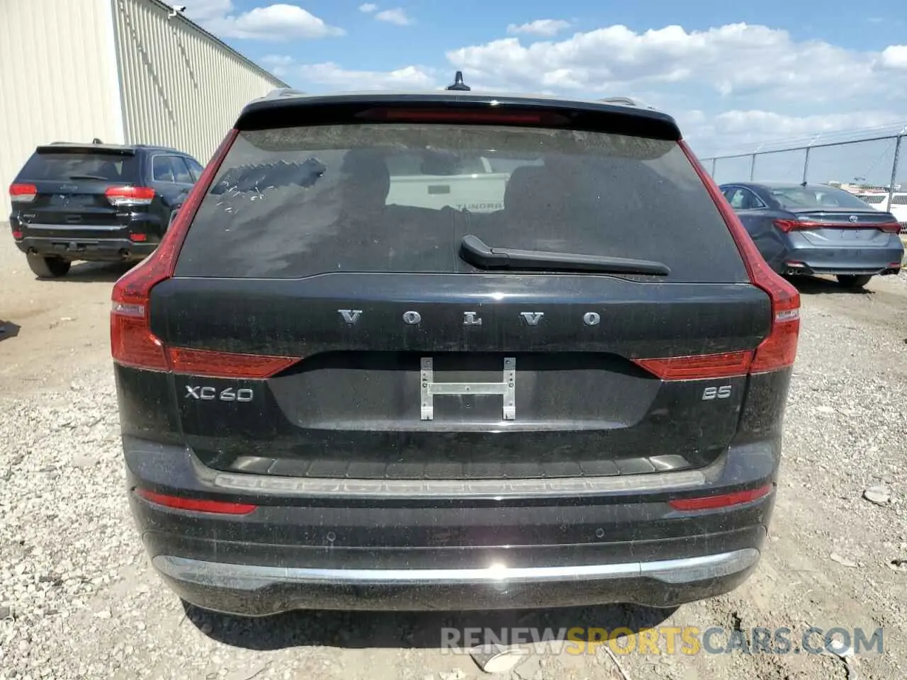 6 fotografías del automóvil dañado YV4L12DL2N1946545 VOLVO XC60 B5 IN 2022