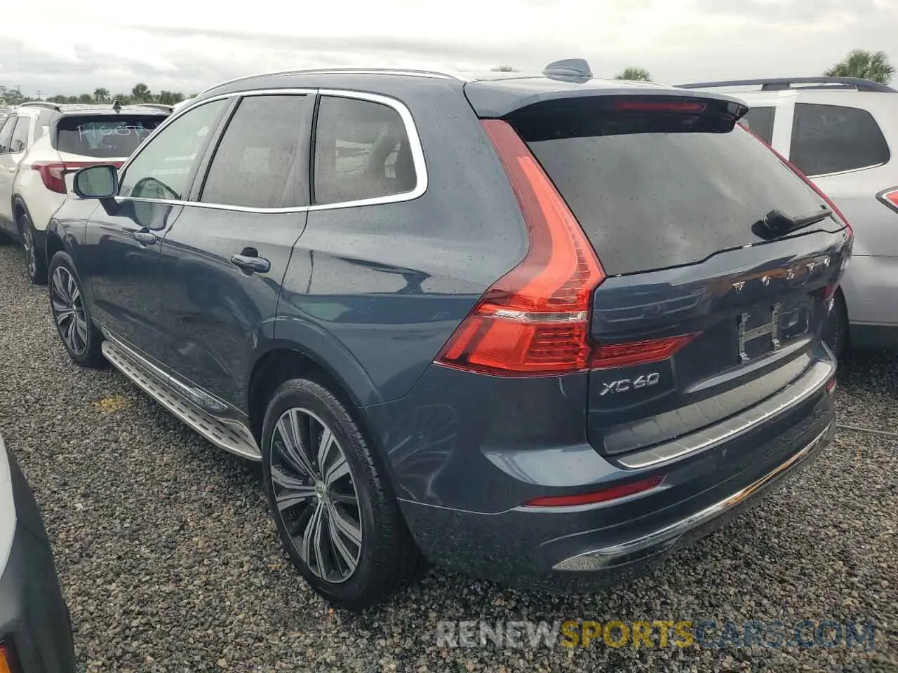2 fotografías del automóvil dañado YV4L12DL3N1071881 VOLVO XC60 B5 IN 2022