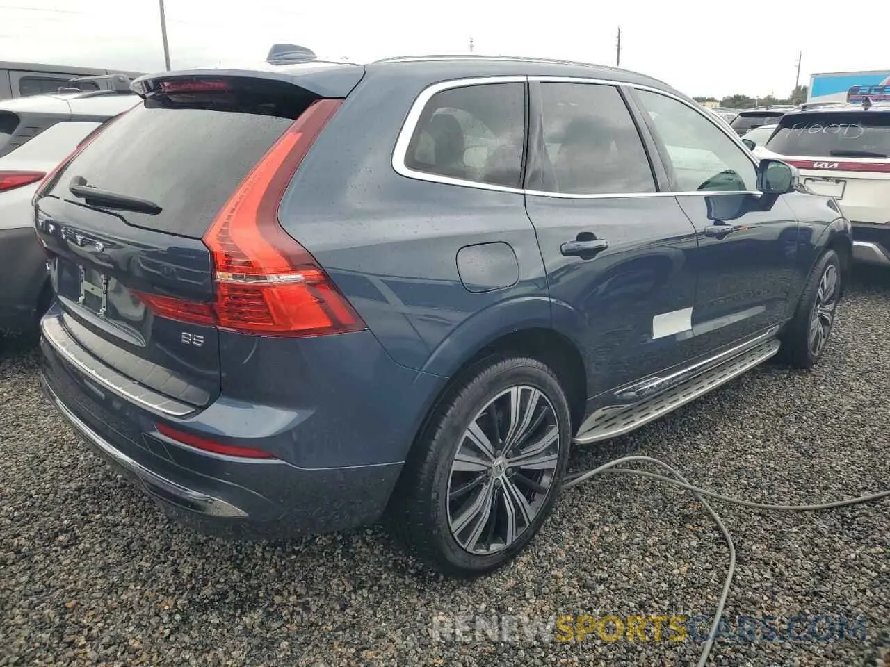3 fotografías del automóvil dañado YV4L12DL3N1071881 VOLVO XC60 B5 IN 2022