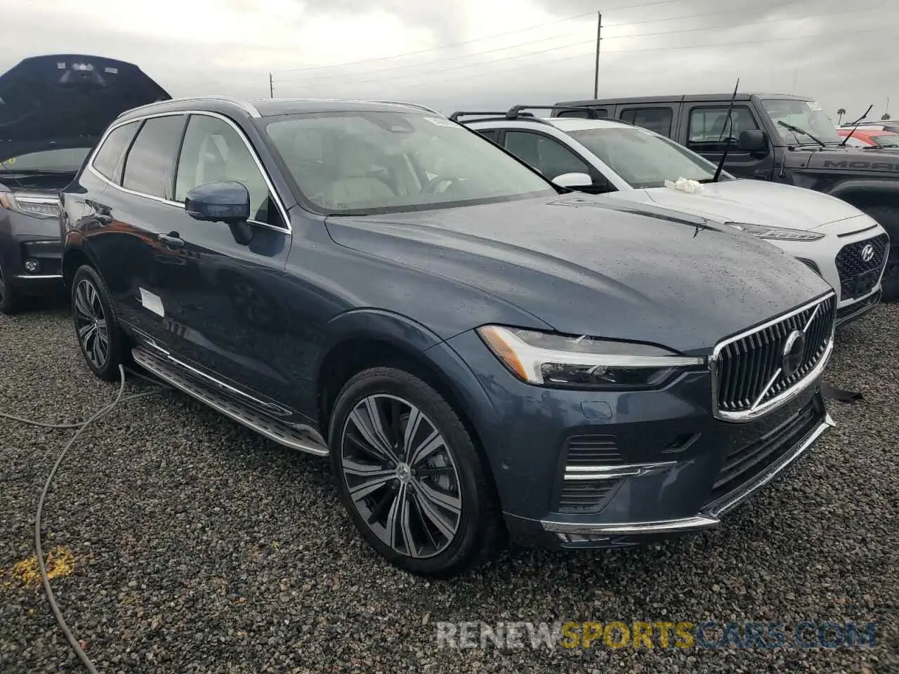 4 fotografías del automóvil dañado YV4L12DL3N1071881 VOLVO XC60 B5 IN 2022