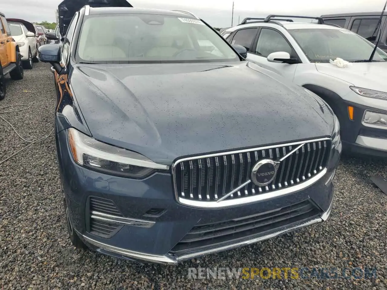 5 fotografías del automóvil dañado YV4L12DL3N1071881 VOLVO XC60 B5 IN 2022