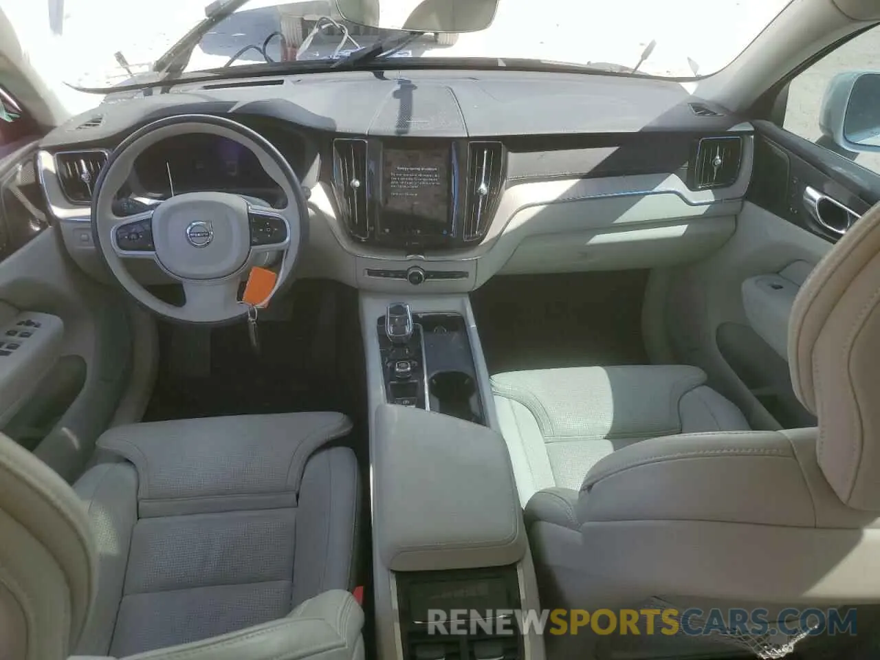 8 fotografías del automóvil dañado YV4L12DL4N1041076 VOLVO XC60 B5 IN 2022