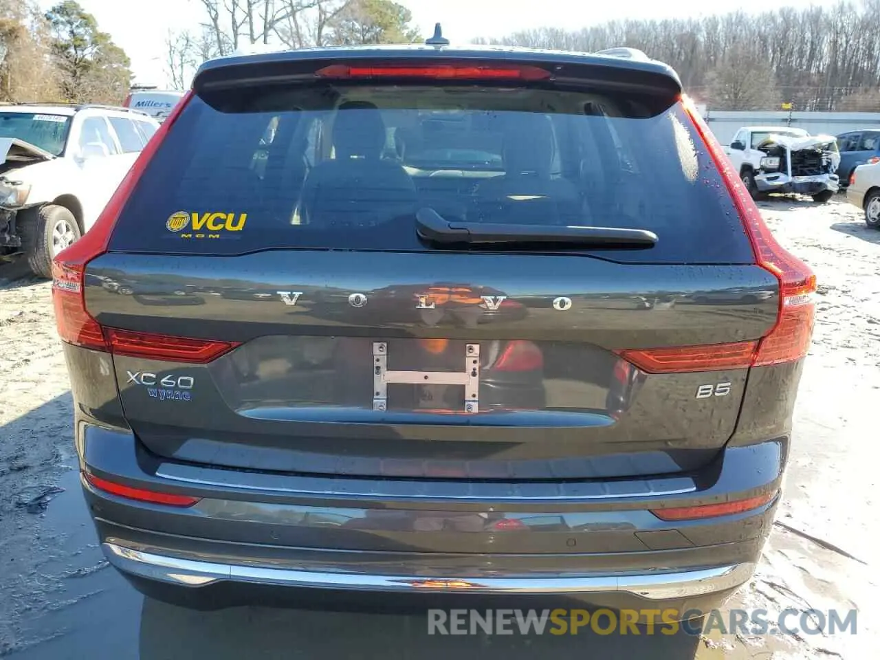 6 fotografías del automóvil dañado YV4L12DL4N1073946 VOLVO XC60 B5 IN 2022