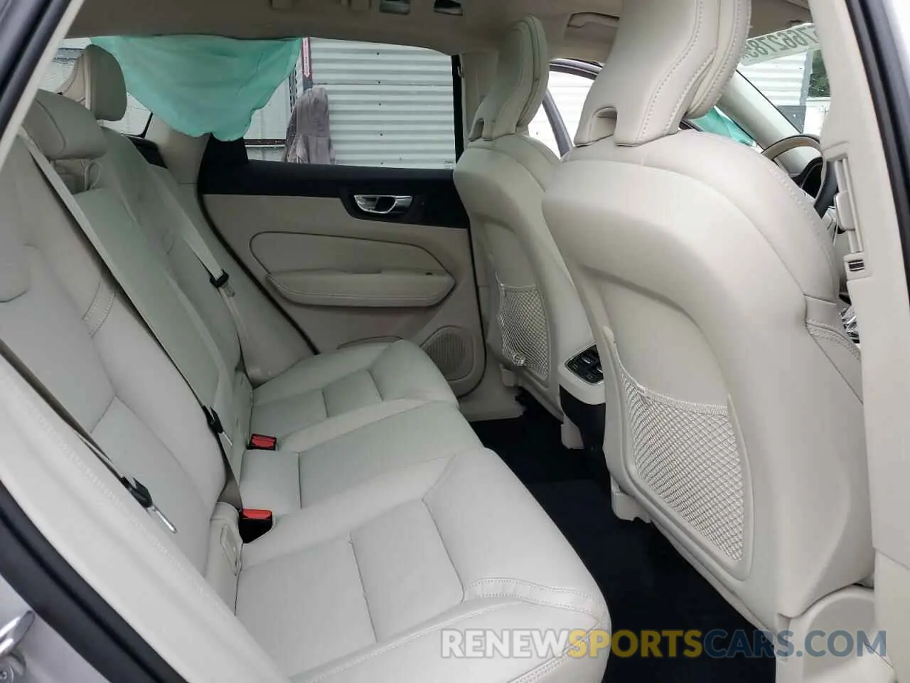 11 fotografías del automóvil dañado YV4L12DL7N1987415 VOLVO XC60 B5 IN 2022