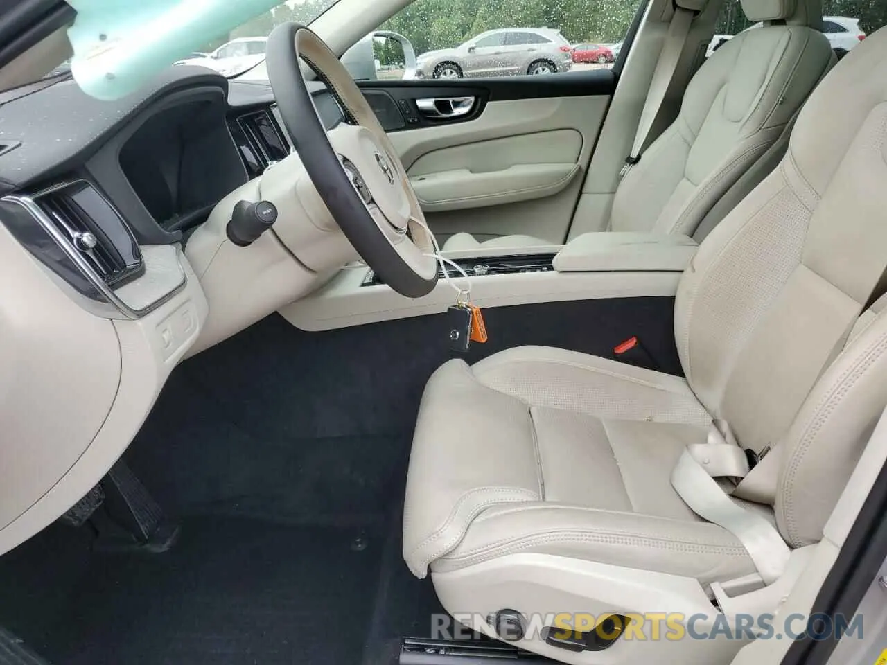 7 fotografías del automóvil dañado YV4L12DL7N1987415 VOLVO XC60 B5 IN 2022