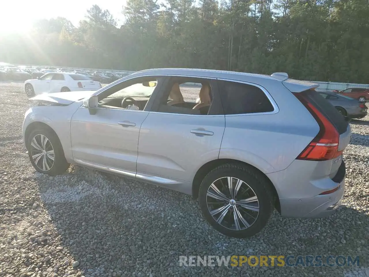 2 fotografías del automóvil dañado YV4L12DL8N1924999 VOLVO XC60 B5 IN 2022