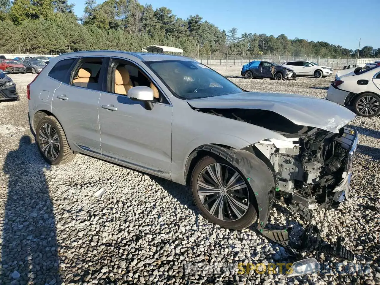 4 fotografías del automóvil dañado YV4L12DL8N1924999 VOLVO XC60 B5 IN 2022