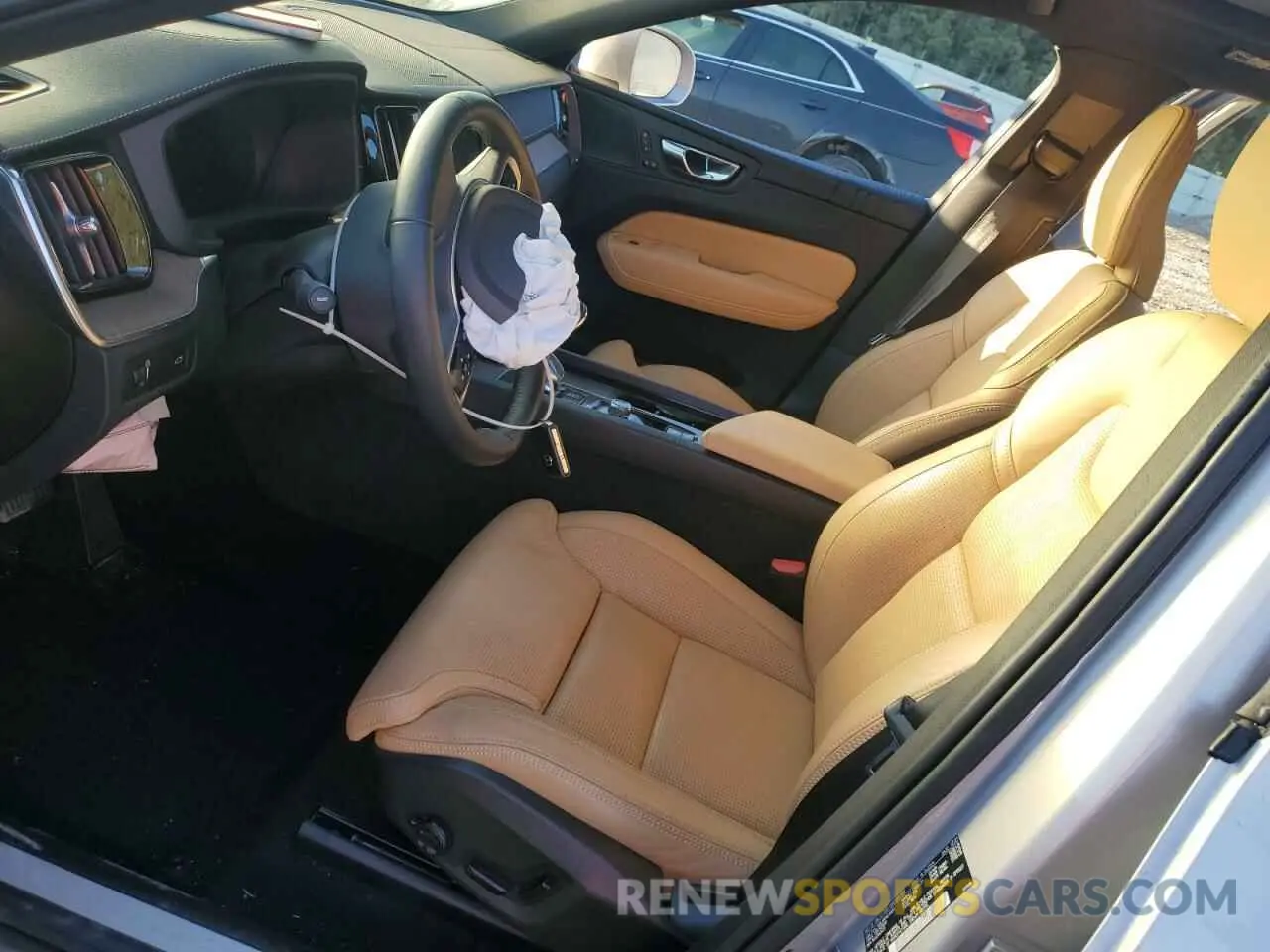 7 fotografías del automóvil dañado YV4L12DL8N1924999 VOLVO XC60 B5 IN 2022