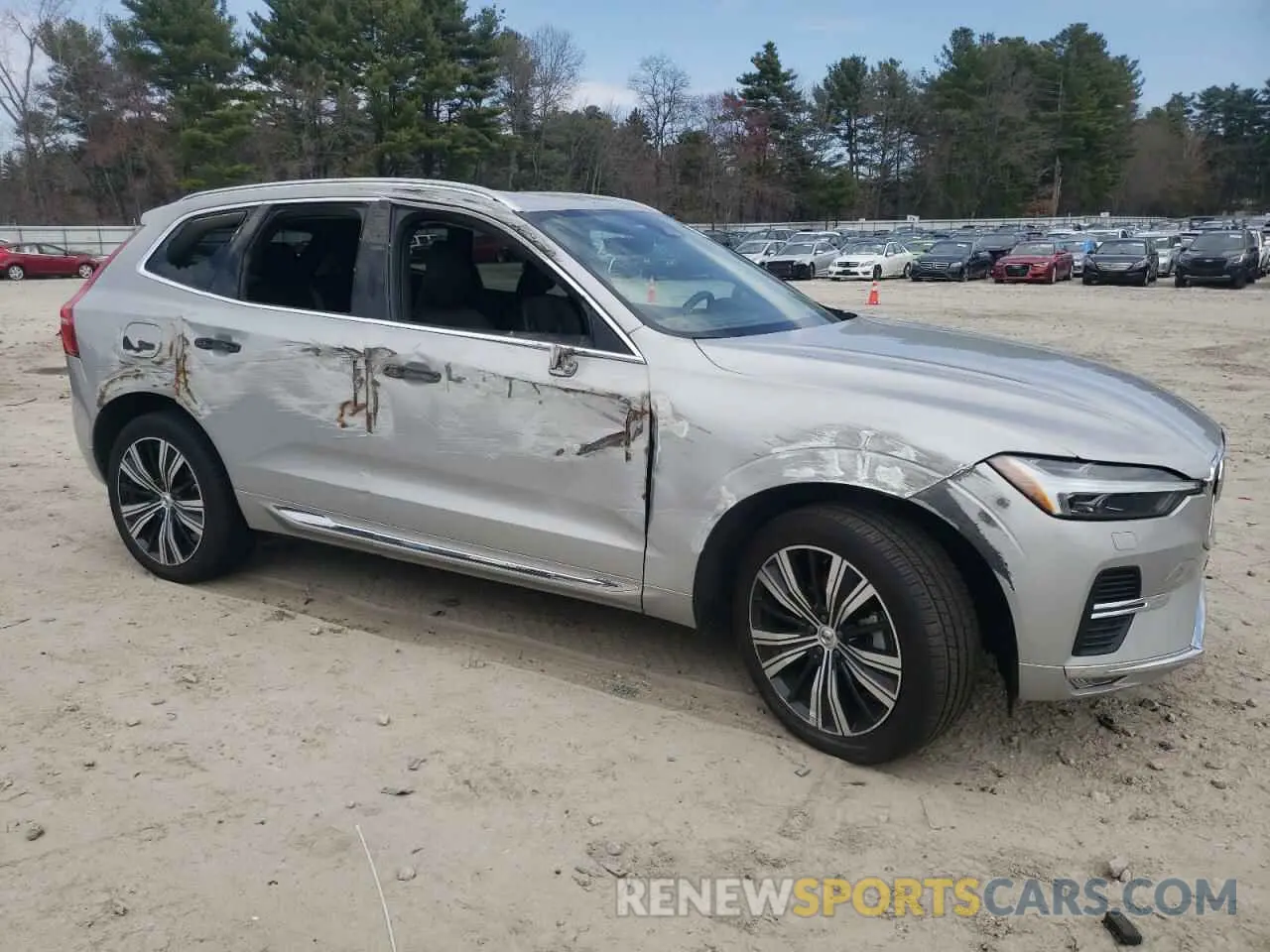 4 fotografías del automóvil dañado YV4L12RL1N1083763 VOLVO XC60 B5 IN 2022